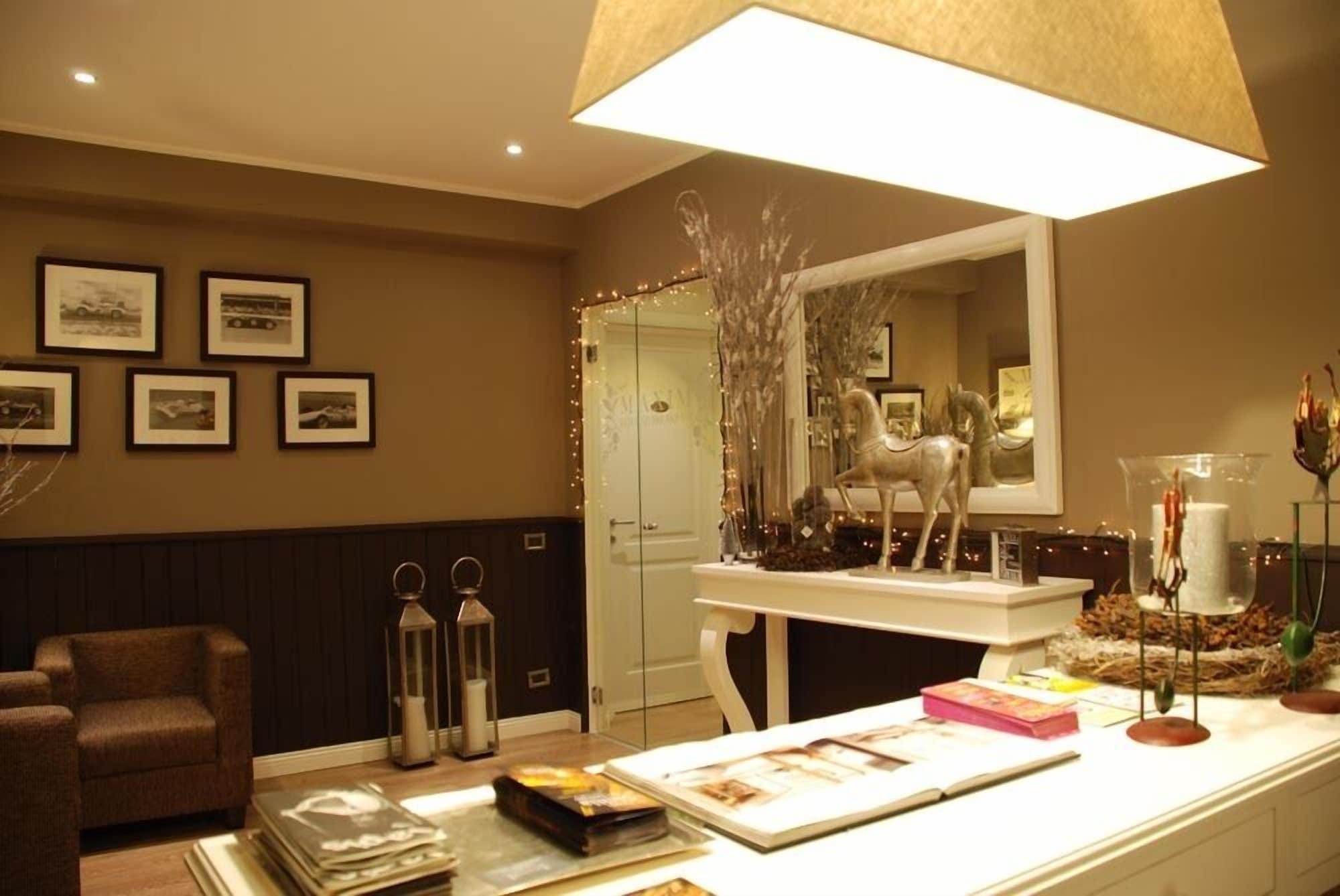 Varios Maxim B&B Suite Rooms