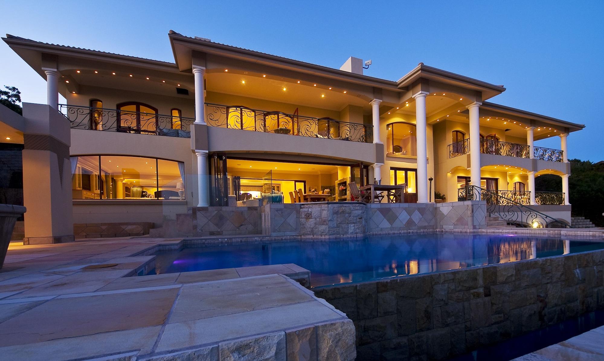 Varios Villa Paradisa Guest House