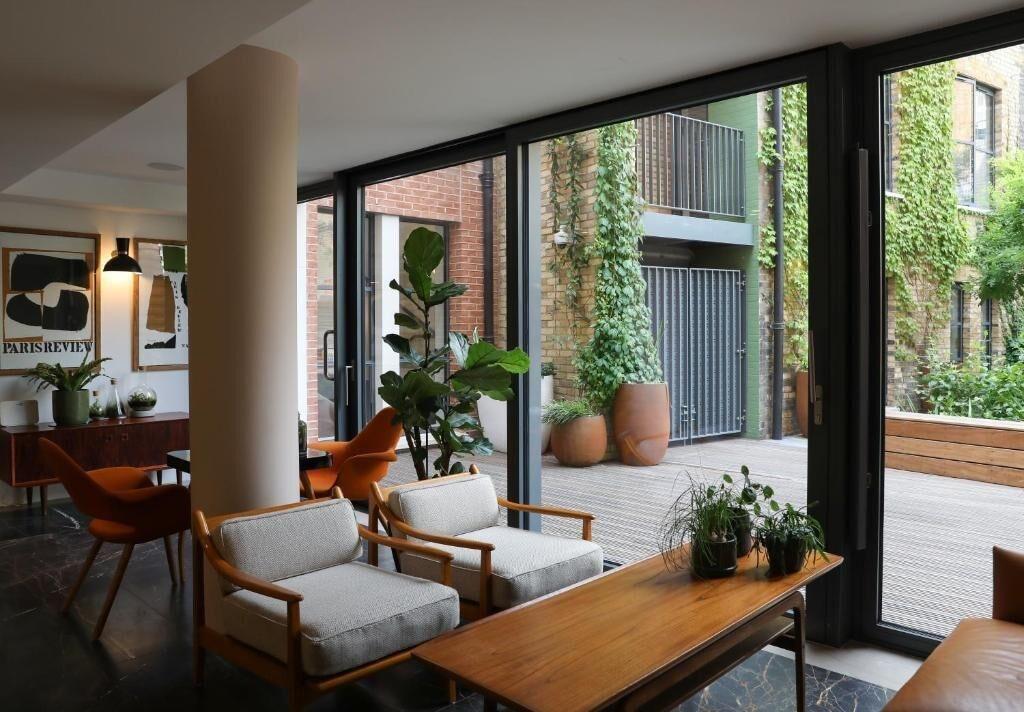 Vista Lobby The Marlo