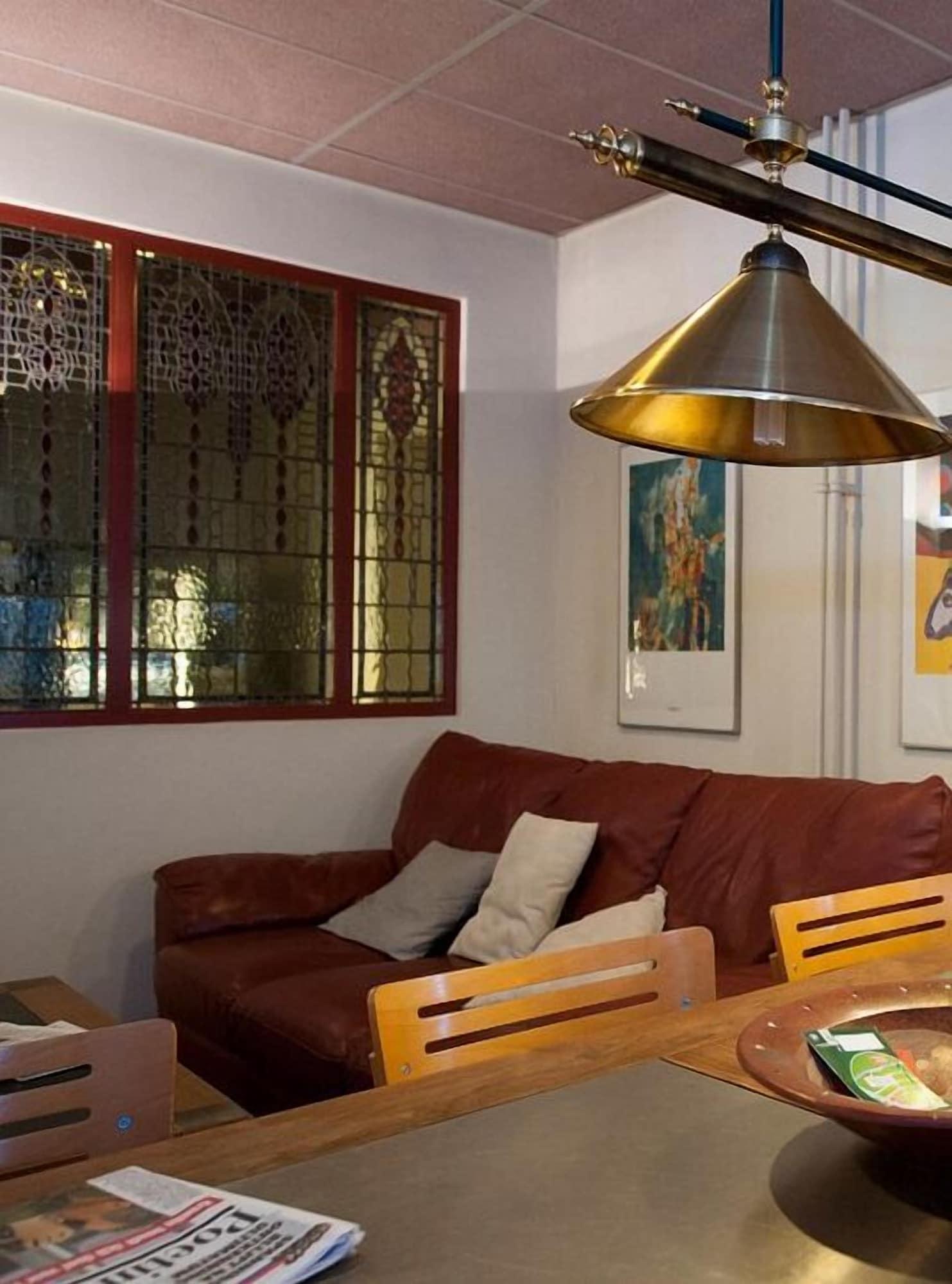 Vista Lobby Rho Hotel