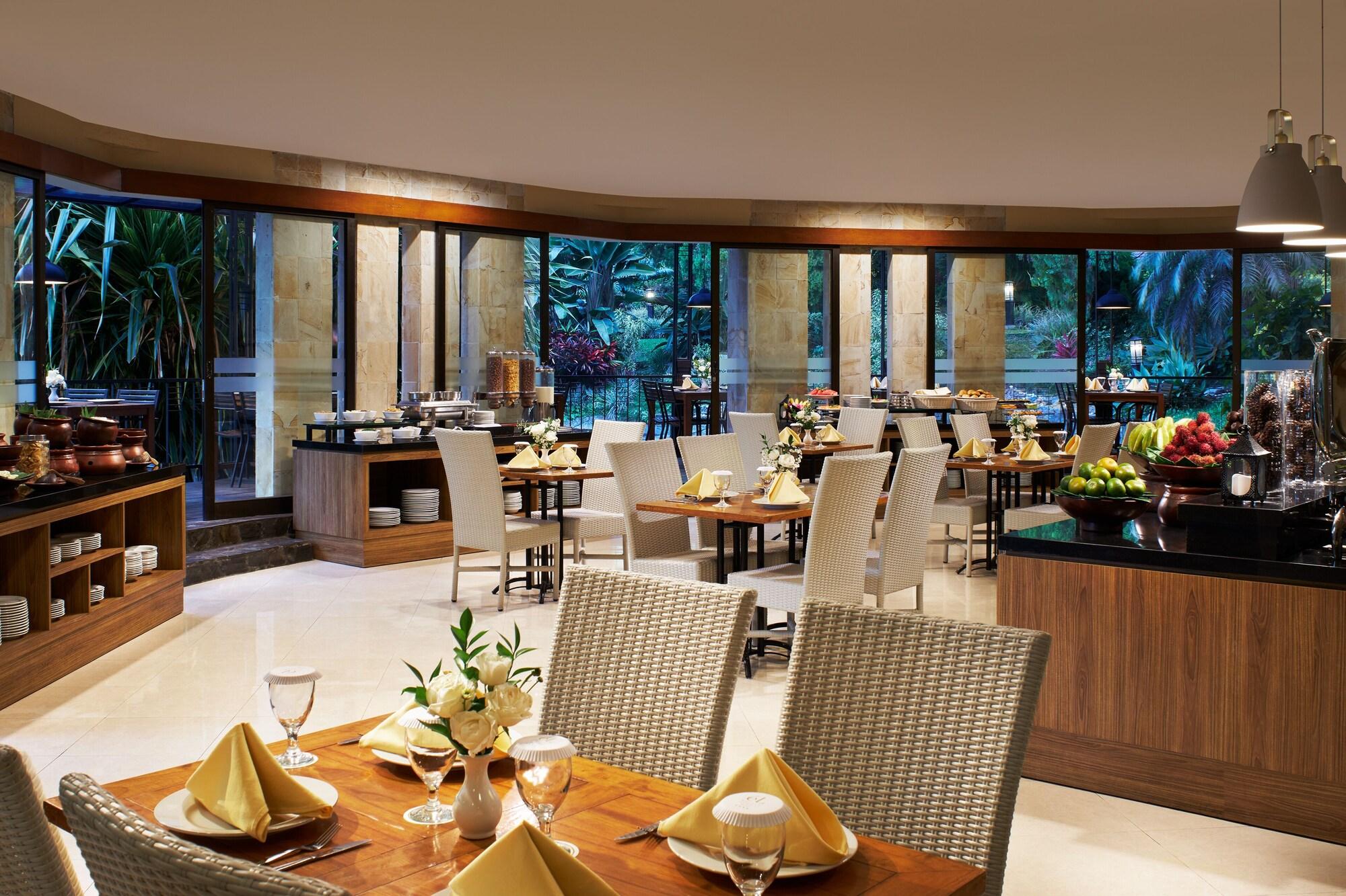 Restaurant éL Hotel Kartika Wijaya Batu