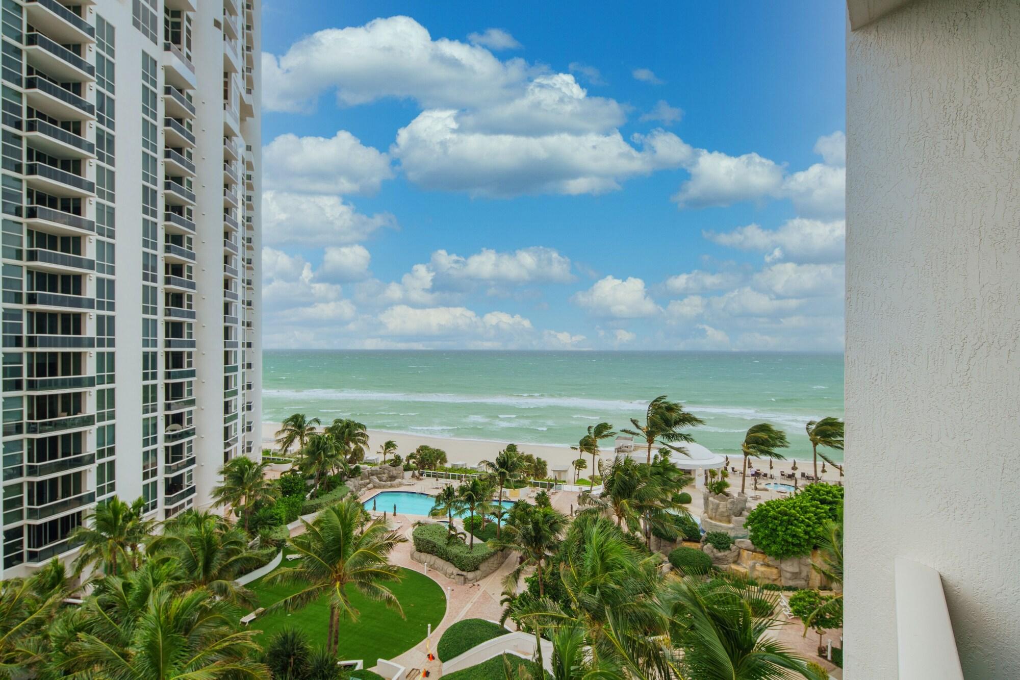 Playa Private Ocean Condos at Trump Sunny Isles