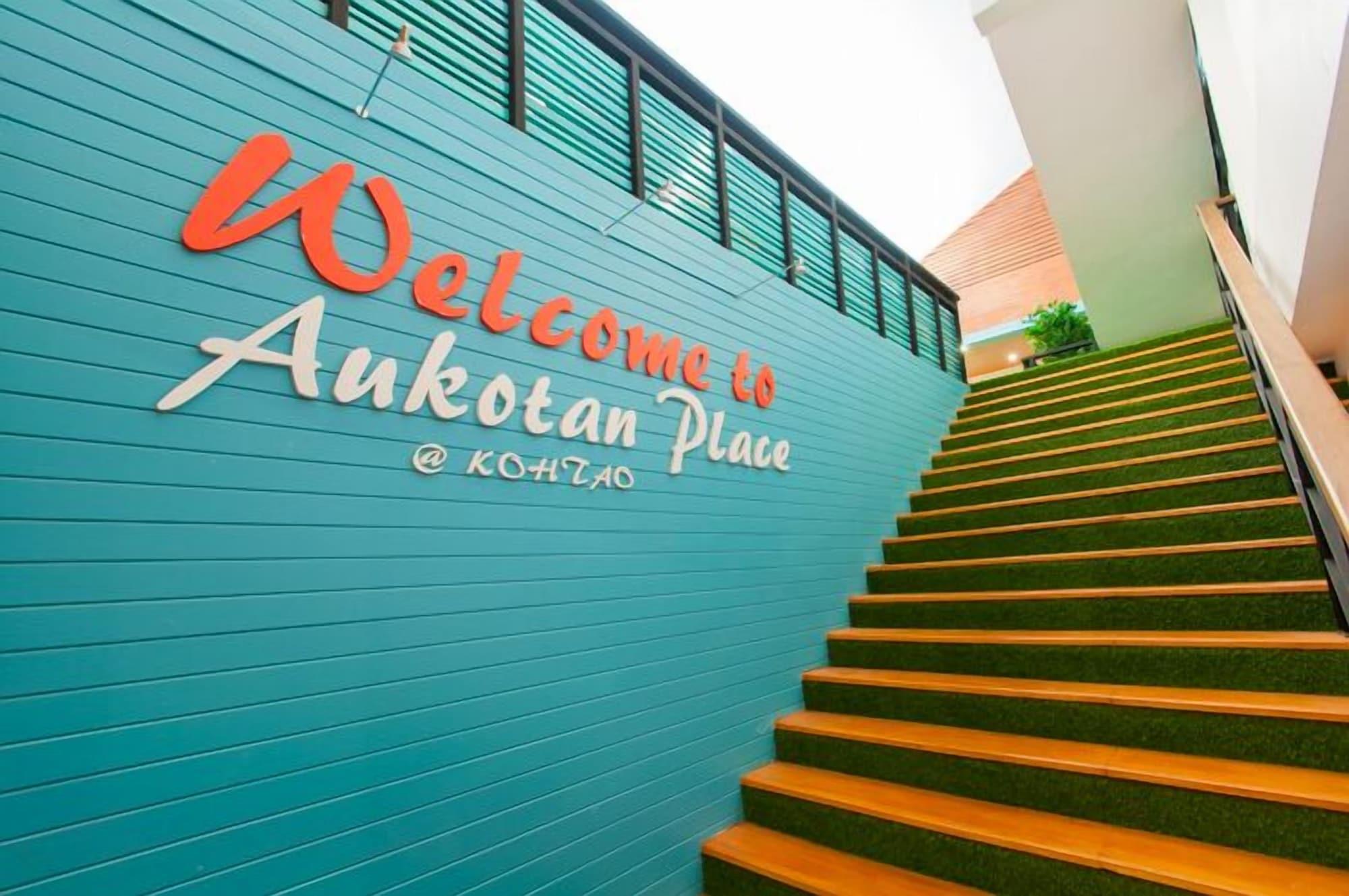 Varios Aukotan Place Hotel