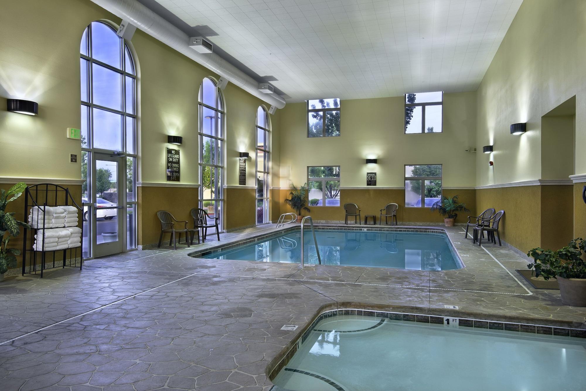 Spa Oxford Suites Boise