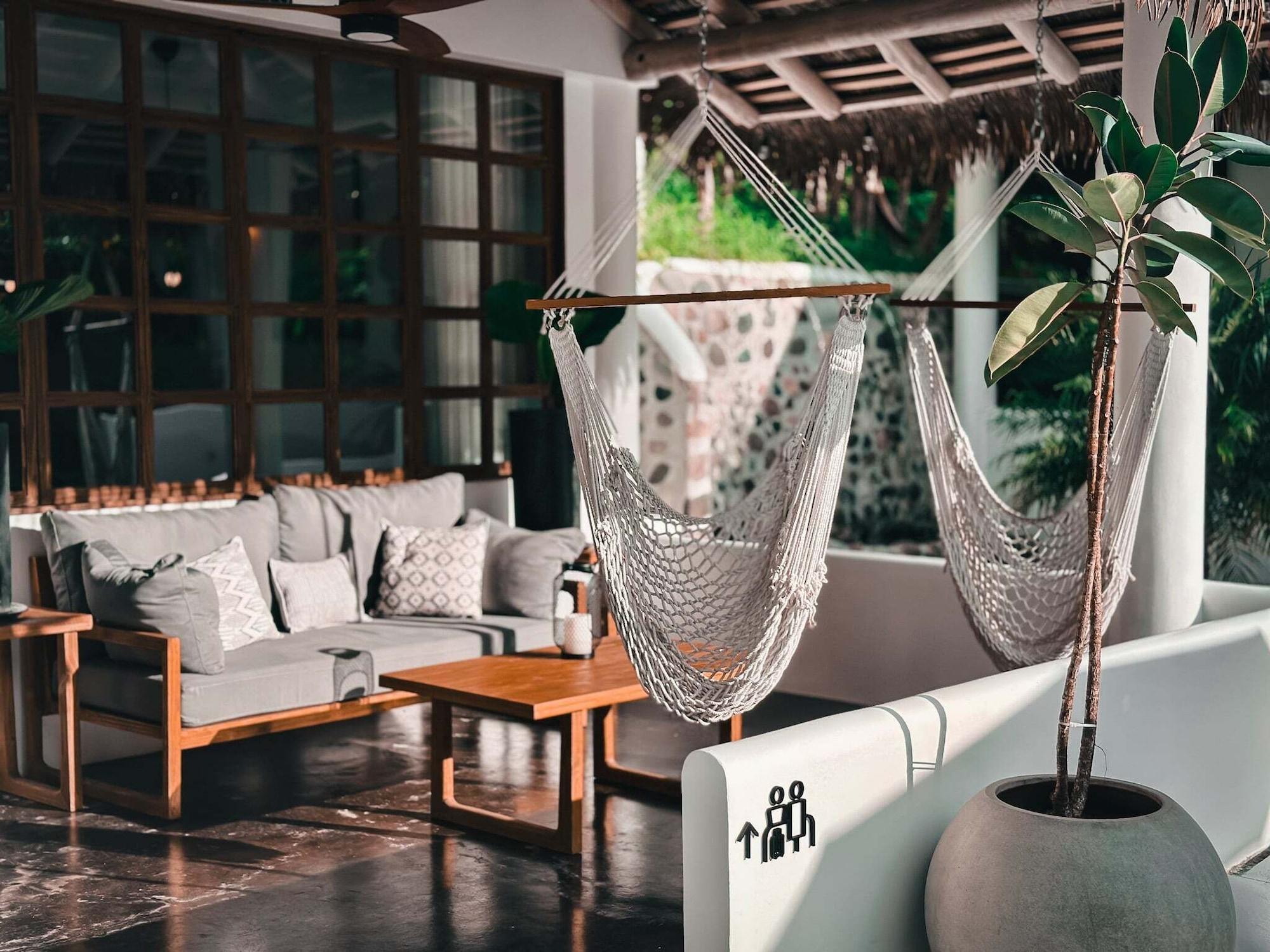 Vista Exterior Vayu Retreat Villas