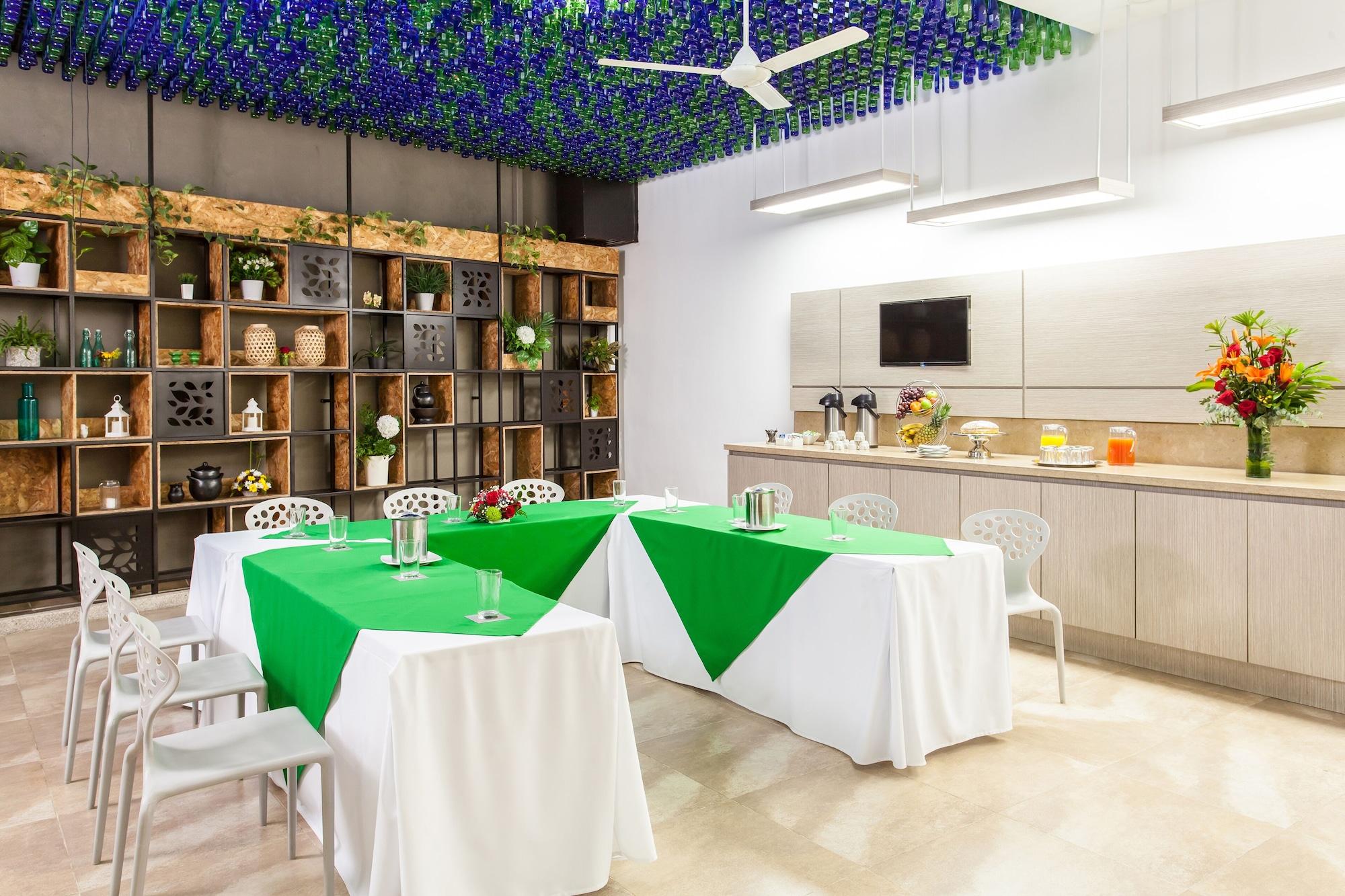 Sala de Reuniones Eco Star Hotel