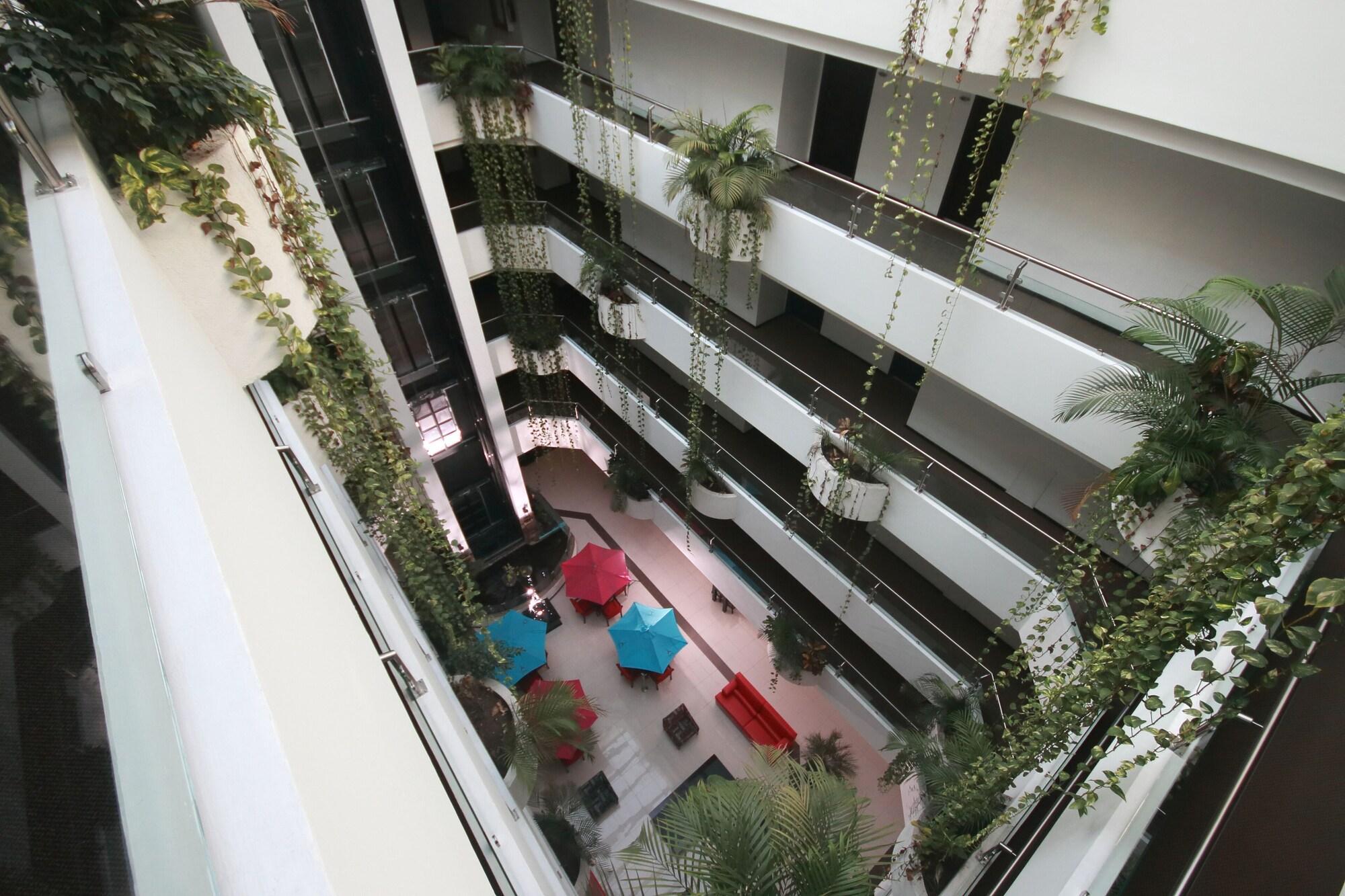 Vista Lobby Paris FC HOTEL