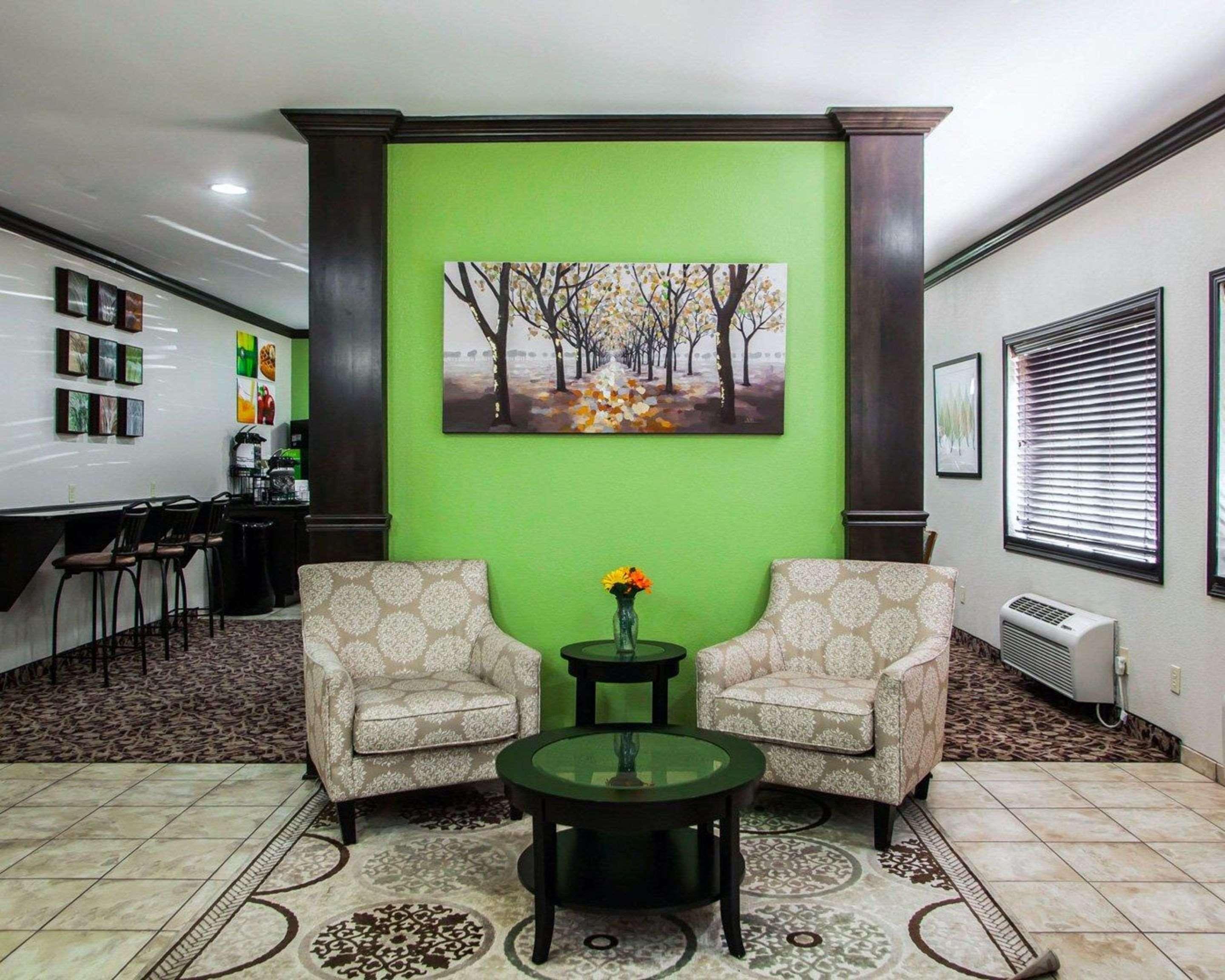 Vista Lobby Quality Inn Forsyth - Decatur