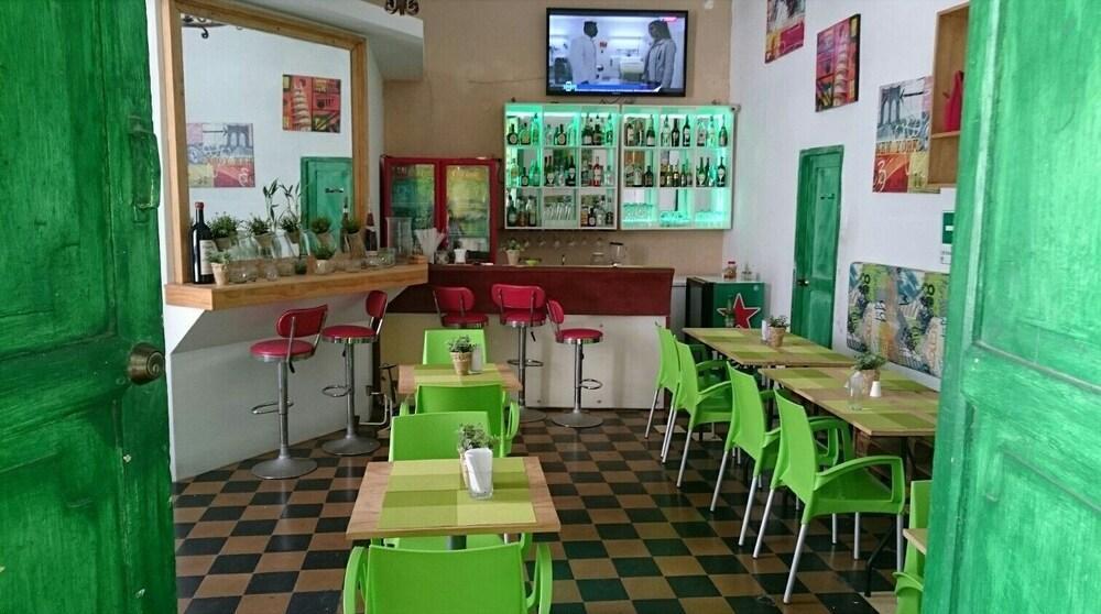 Restaurant Hostel Green House Coffee - Bar