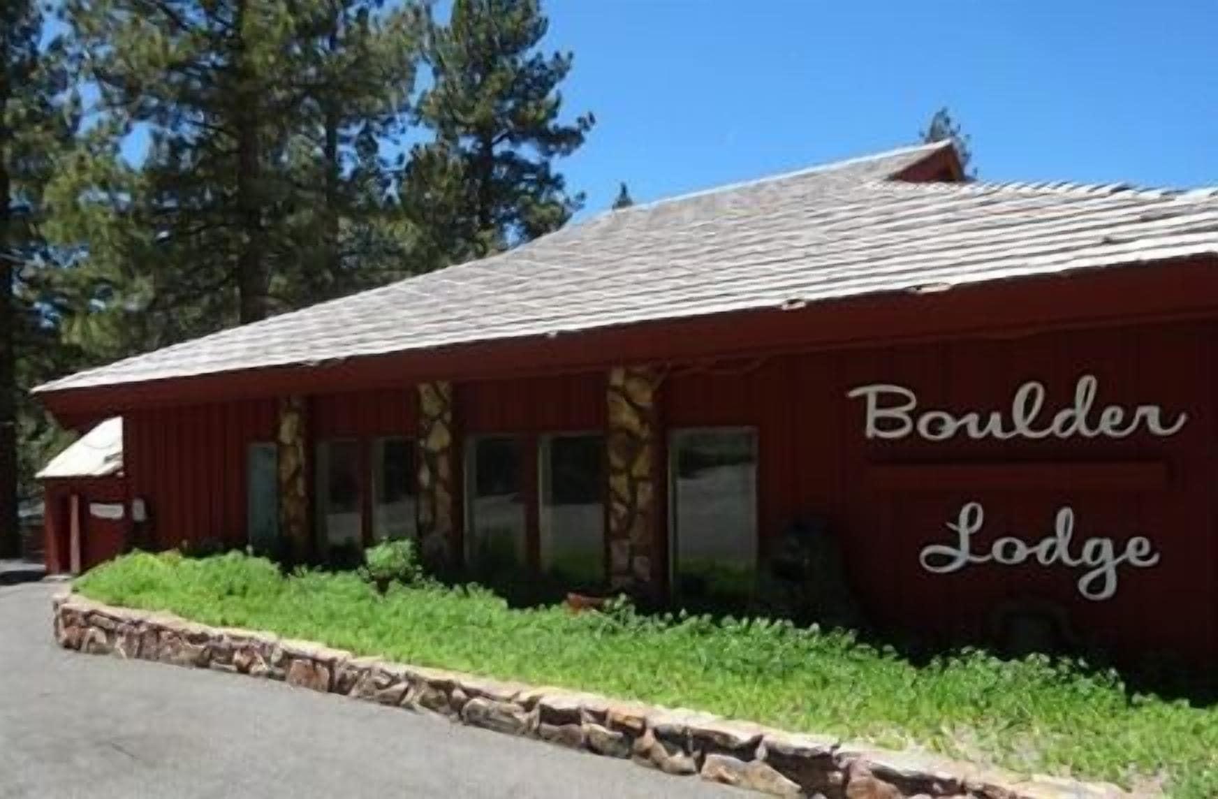 Varios Boulder Lodge