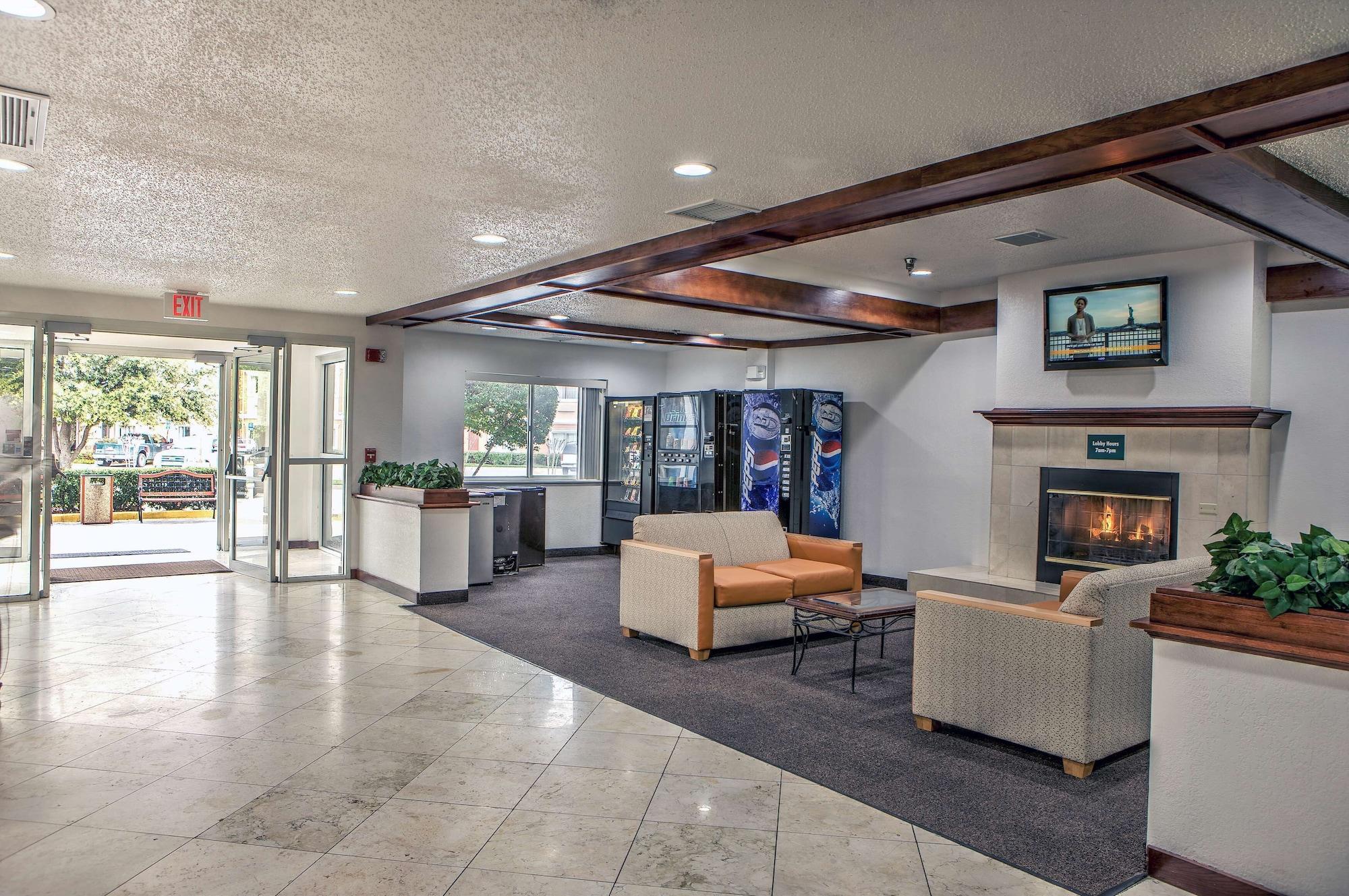 Bar/Salón Motel 6 Dallas, TX - Northwest