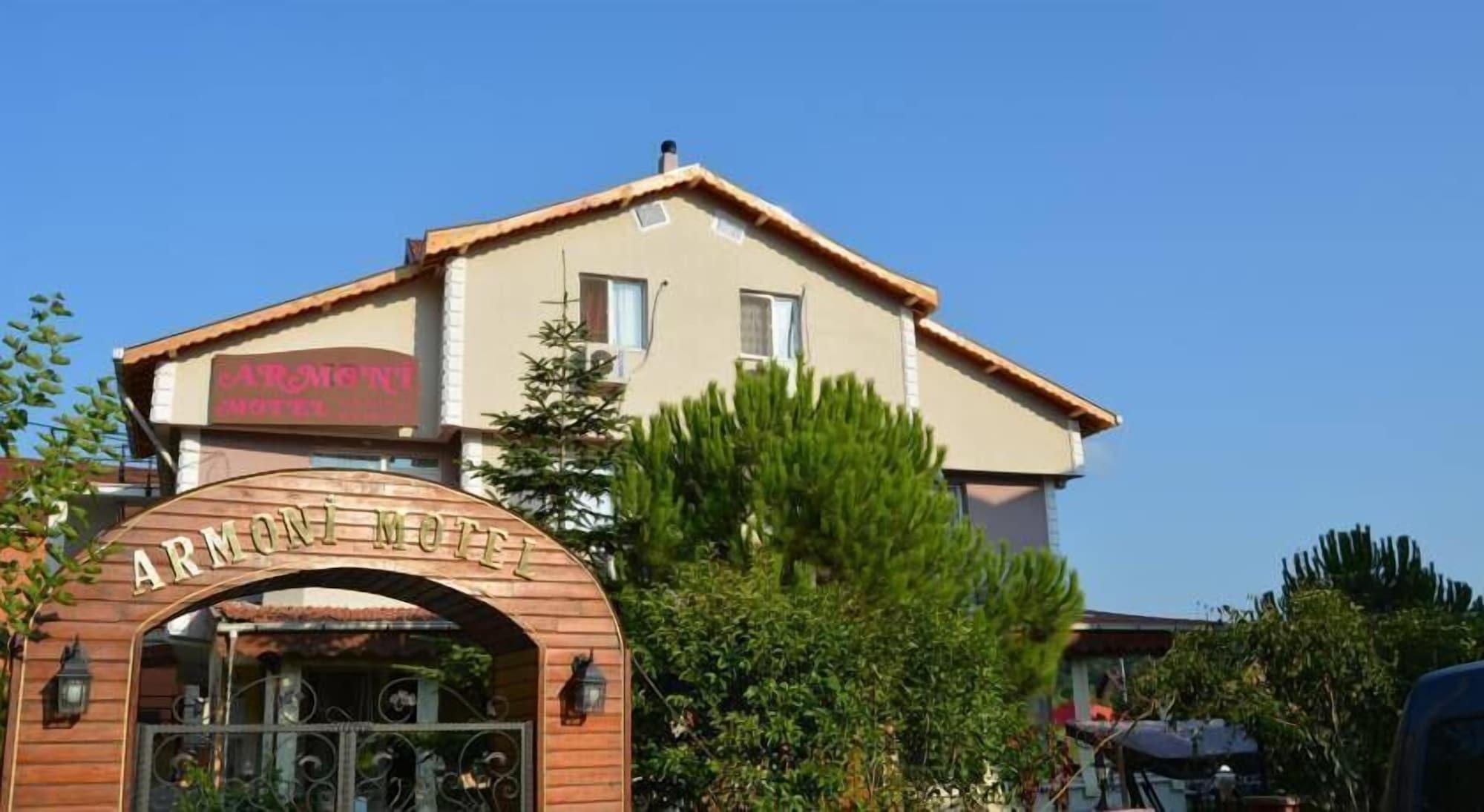 Vista Exterior Armoni Motel Agva