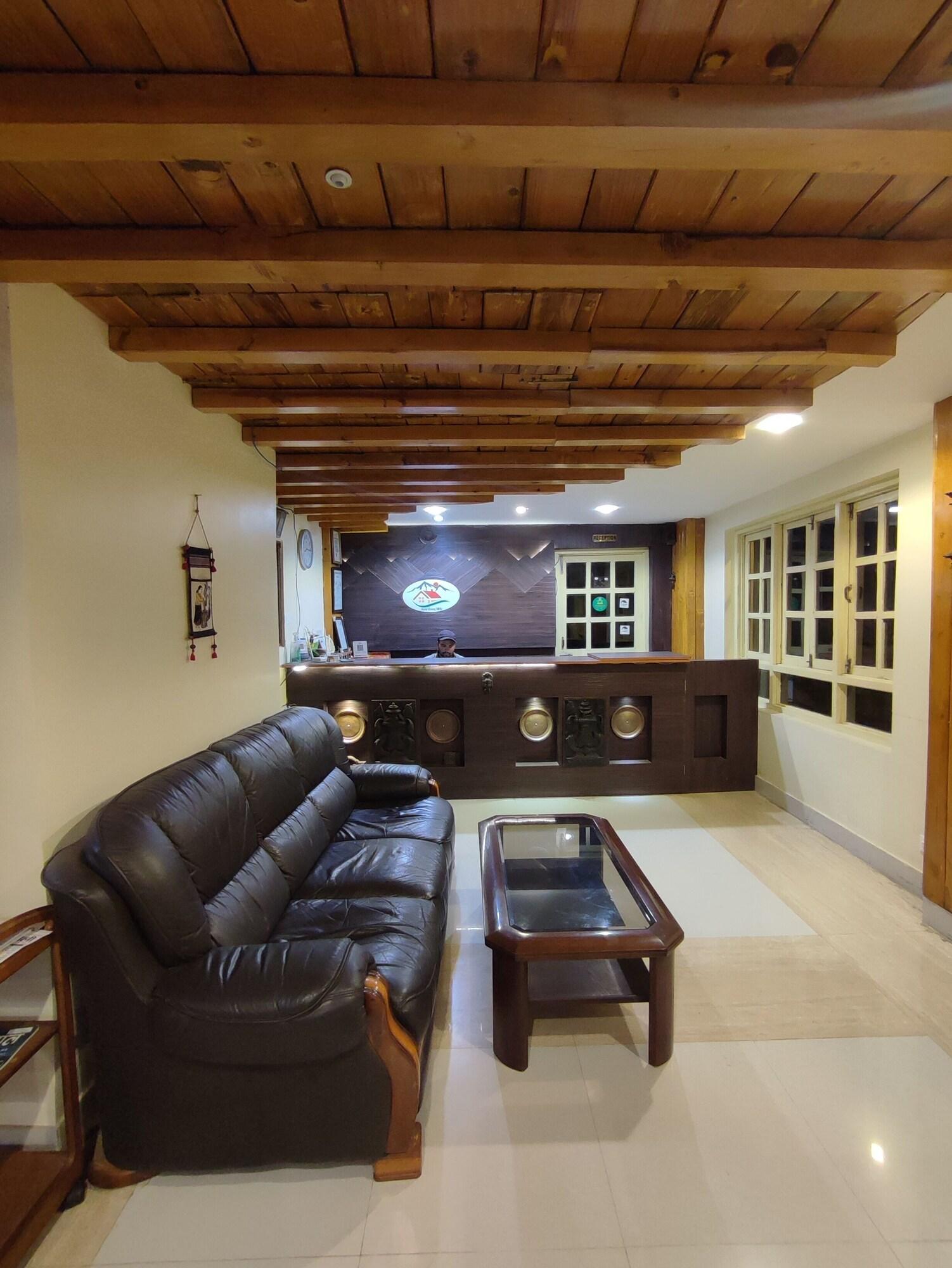 Vista Lobby HOTEL GREEN VALLEY