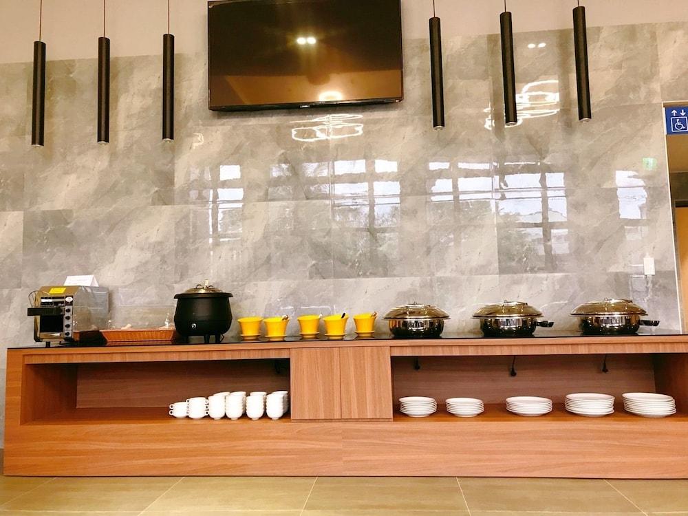Restaurant Ket Hotel