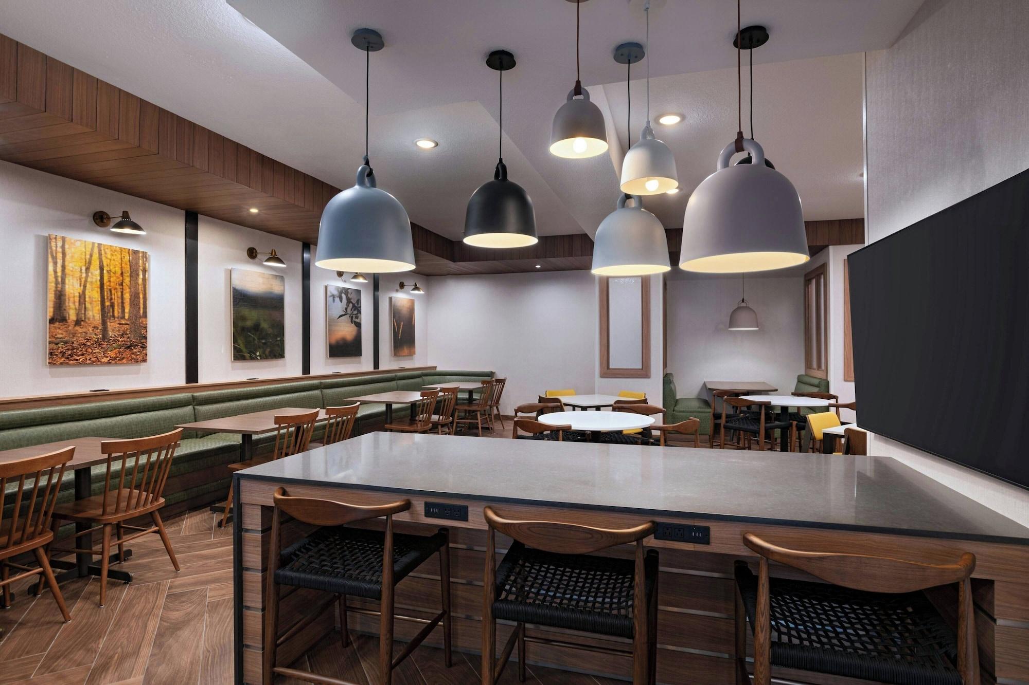 Restaurant Fairfield Inn & Suites Hillsboro