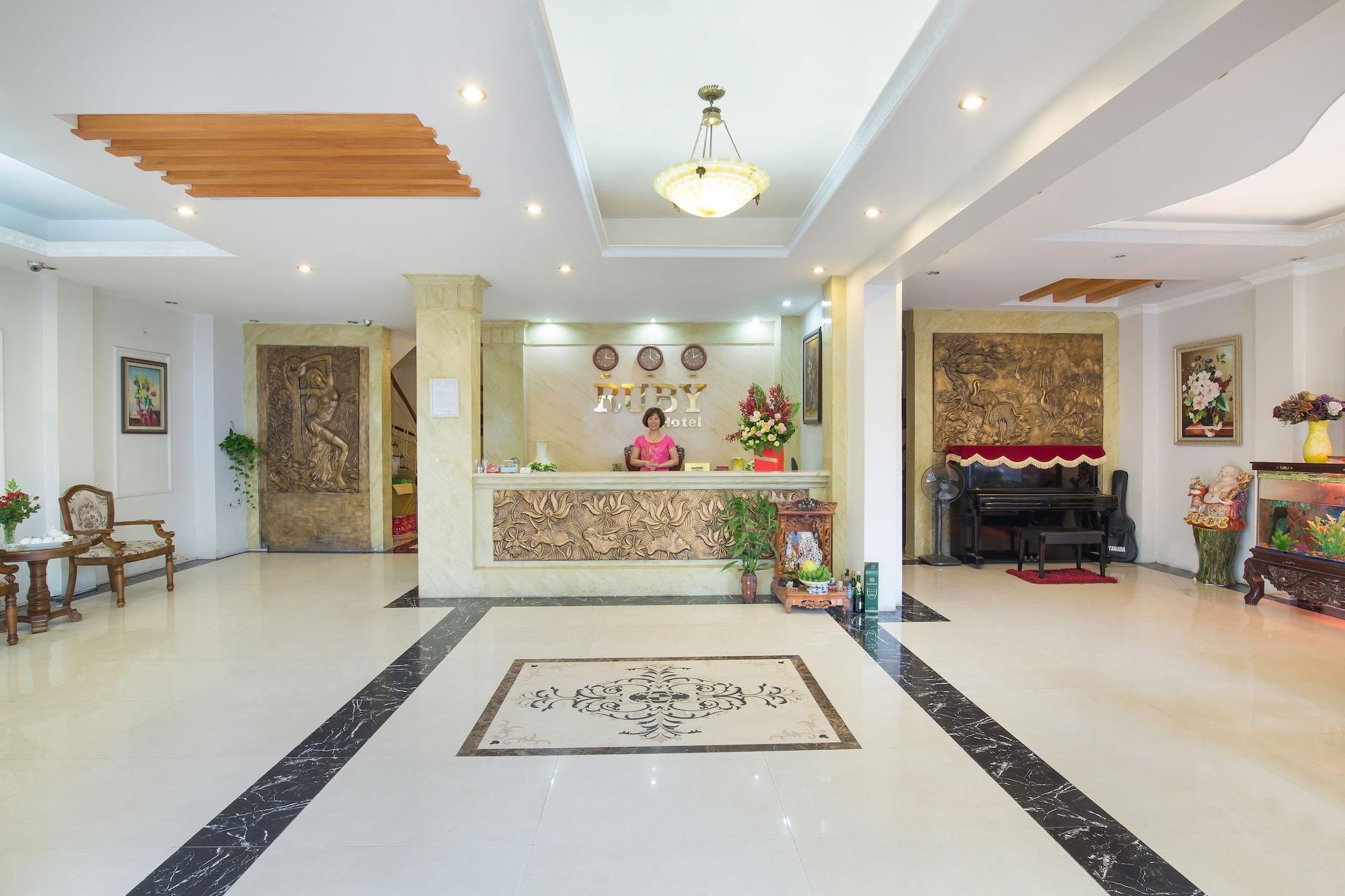 Varios Ruby Hotel