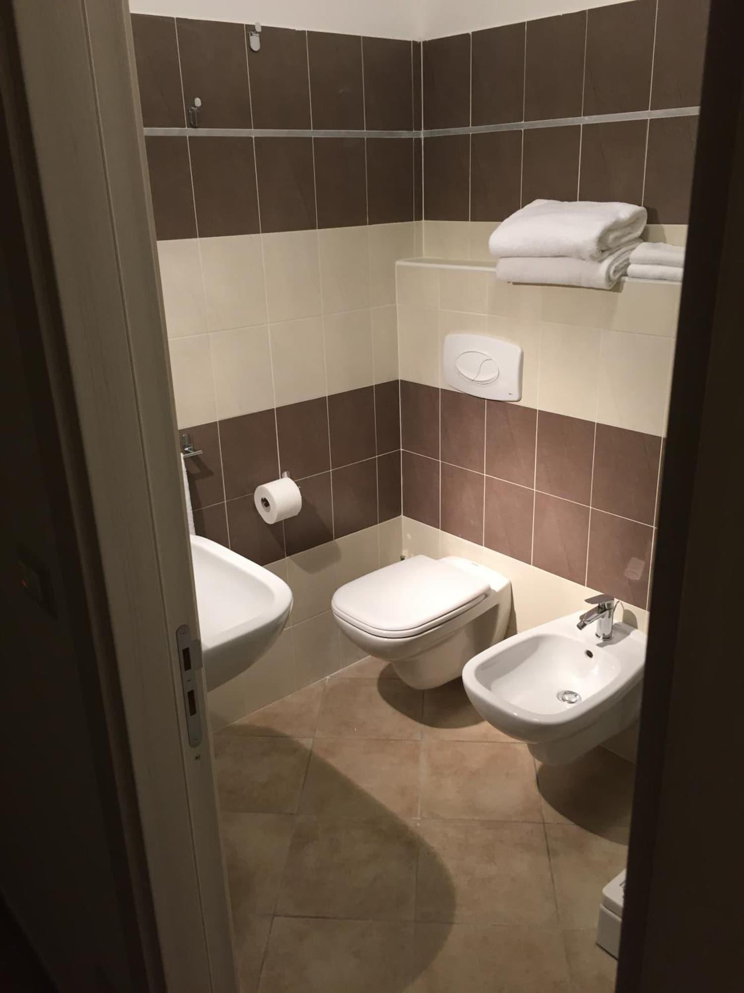 Set de Habitación Hotel Montecarlo