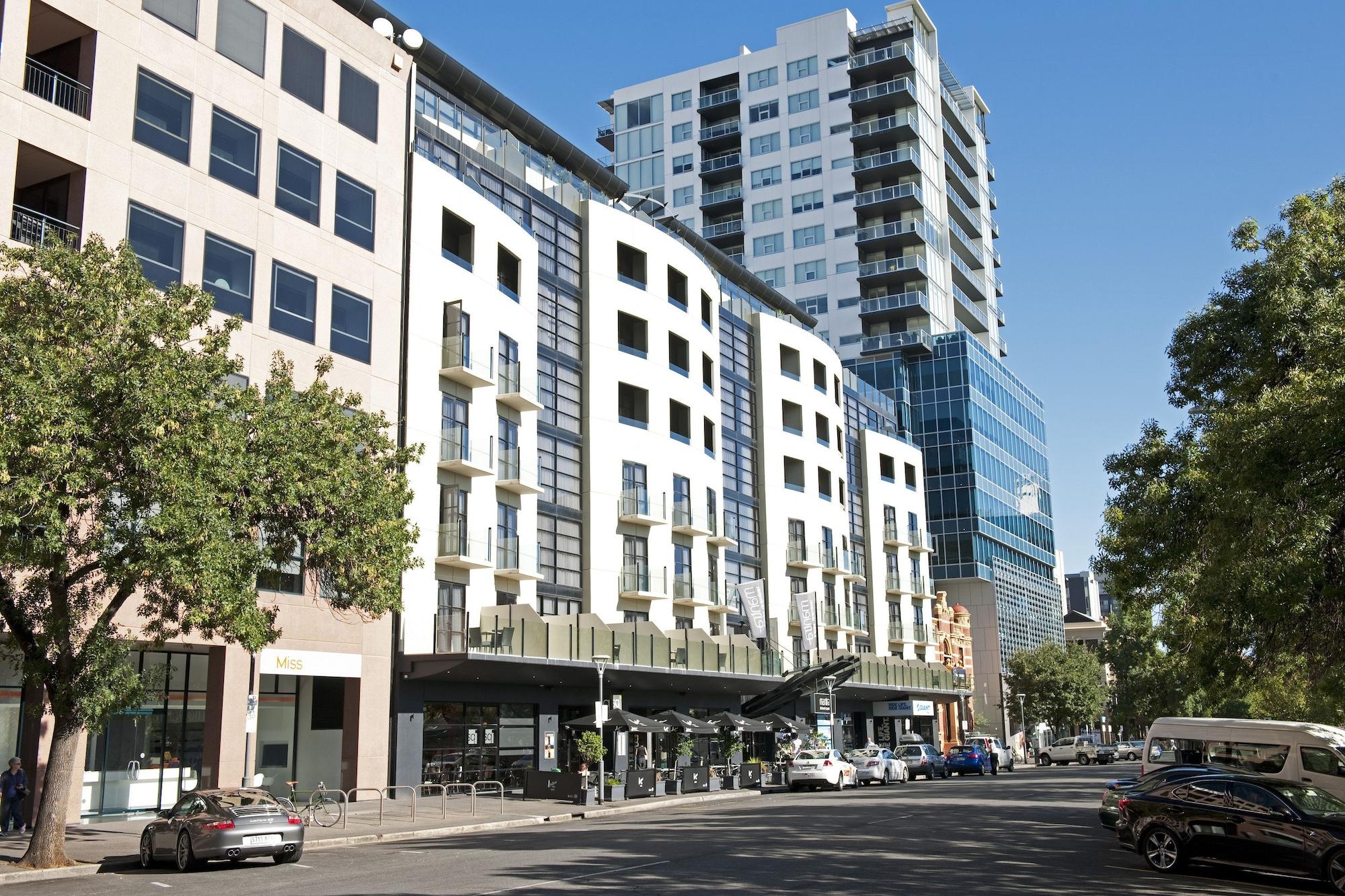 Vista Exterior Mantra Hindmarsh Square Adelaide