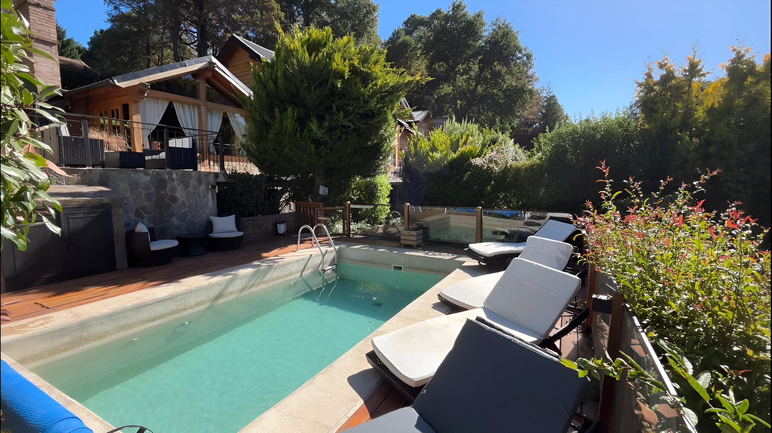 Vista Piscina Las Cumbres Apart and Suites