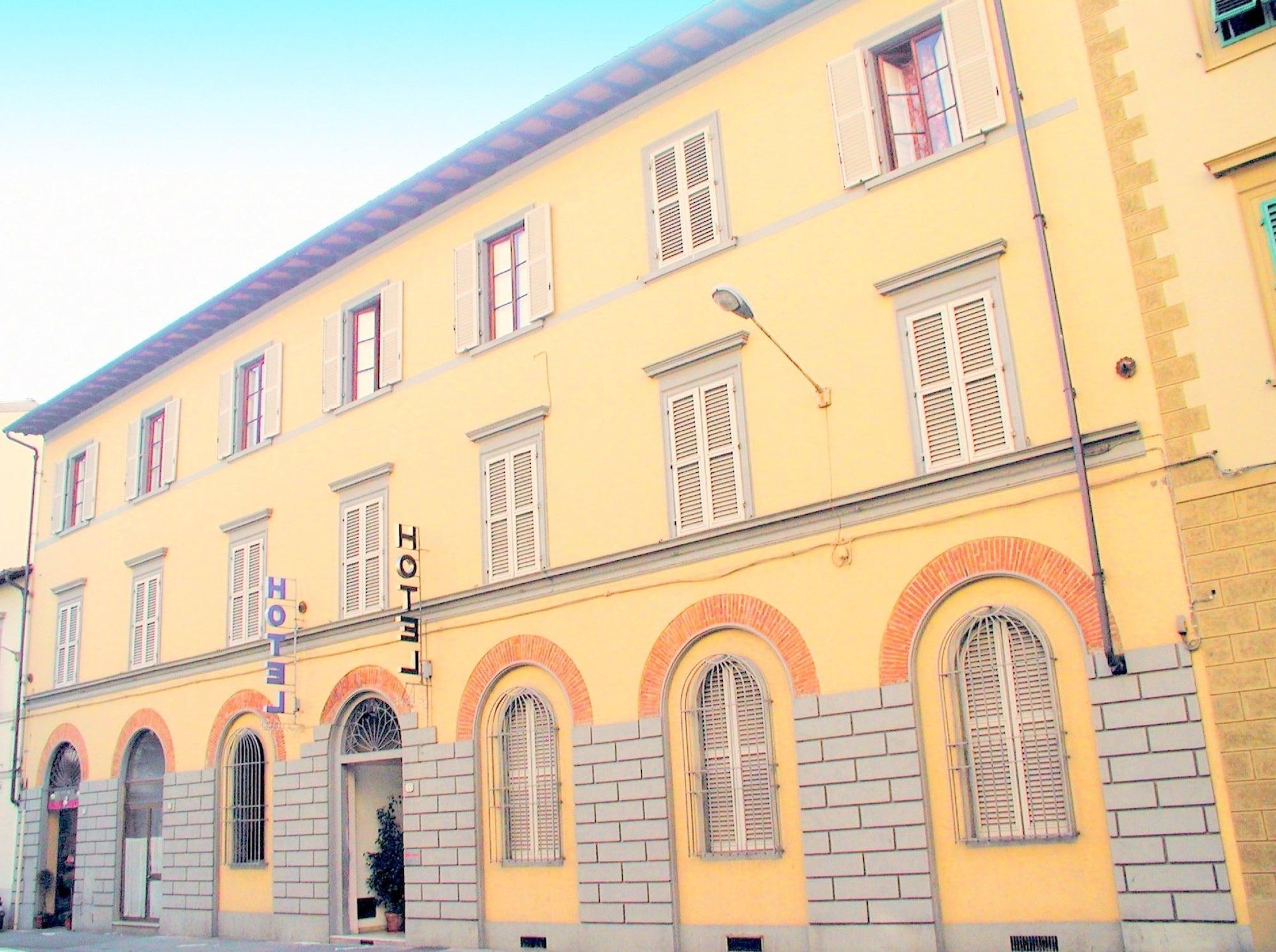 Vista Exterior Hotel  Rita  Major