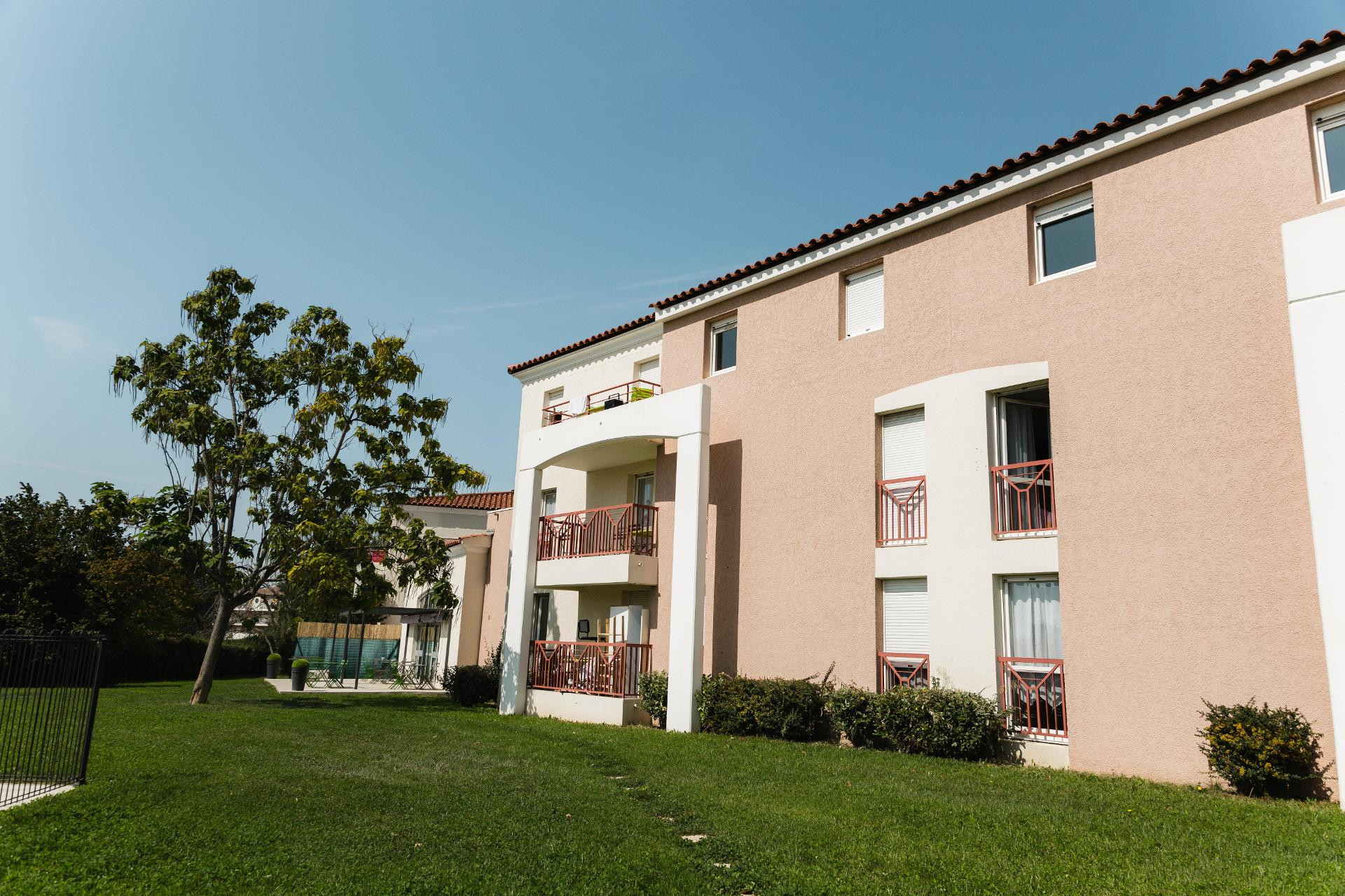 Vista Exterior Garden & City Aix en Provence - Puyricard
