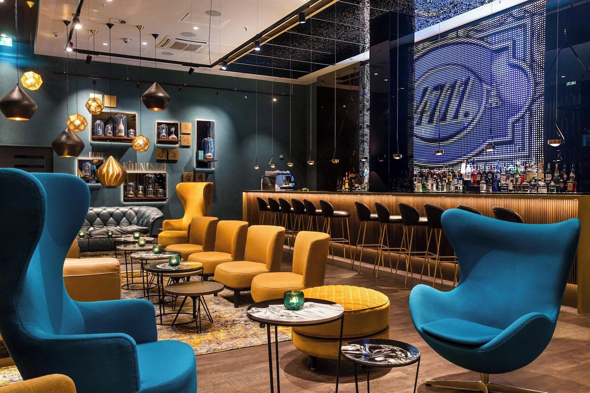 Varios Motel One Köln-Altstadt
