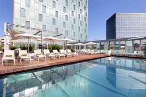 Alojamiento - Melia Barcelona Sky