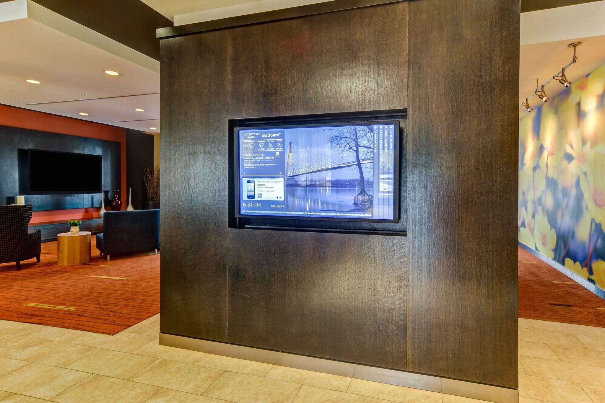 Vista Lobby Courtyard by Marriott Bridgeport Clarksburg