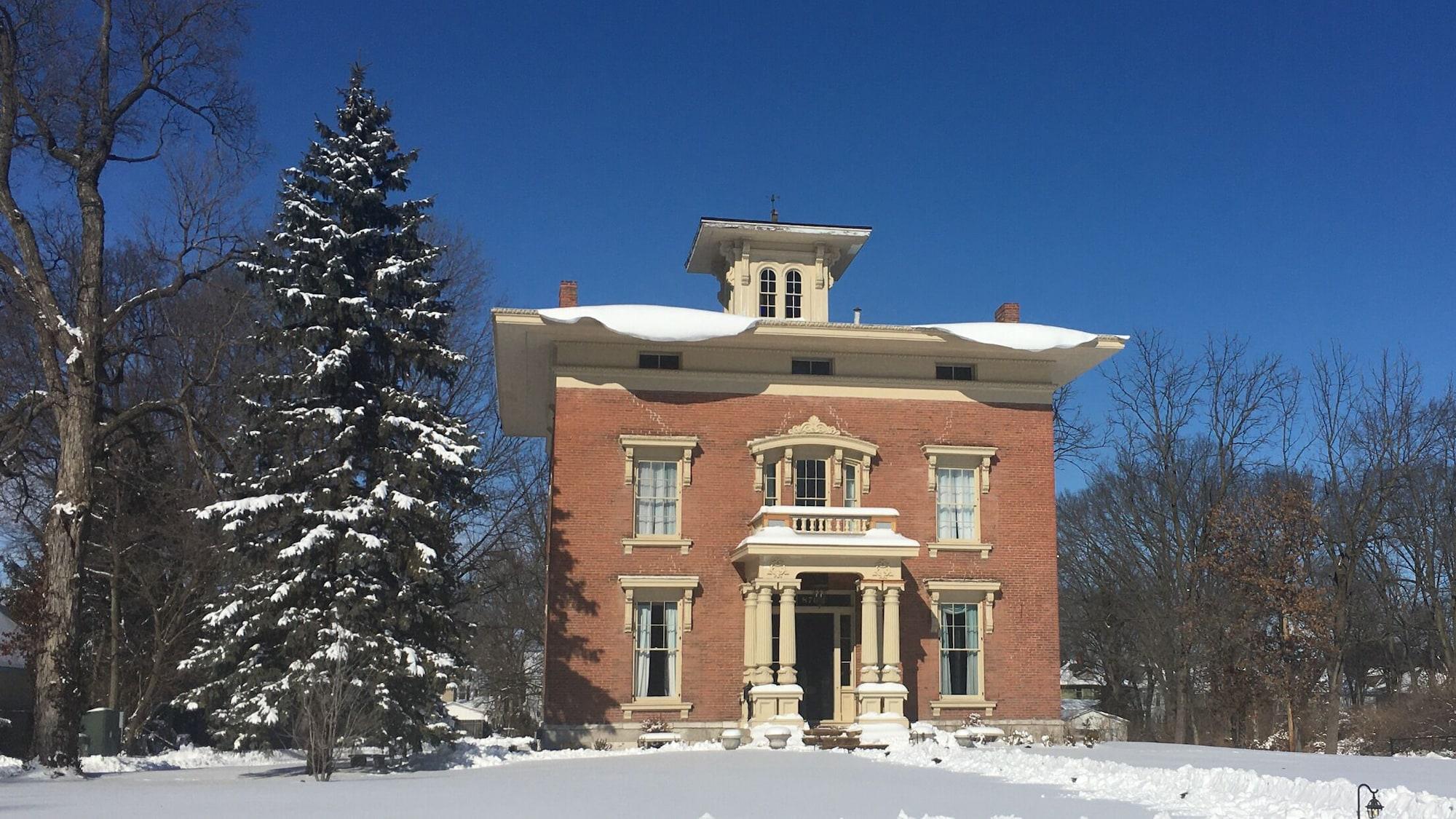 Vista Exterior Villa DeWolf