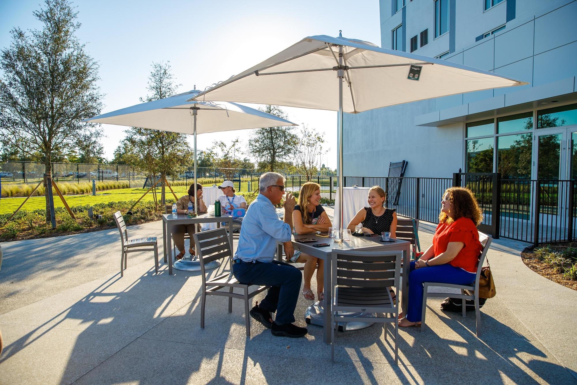 Restaurant Legacy Hotel at IMG Academy