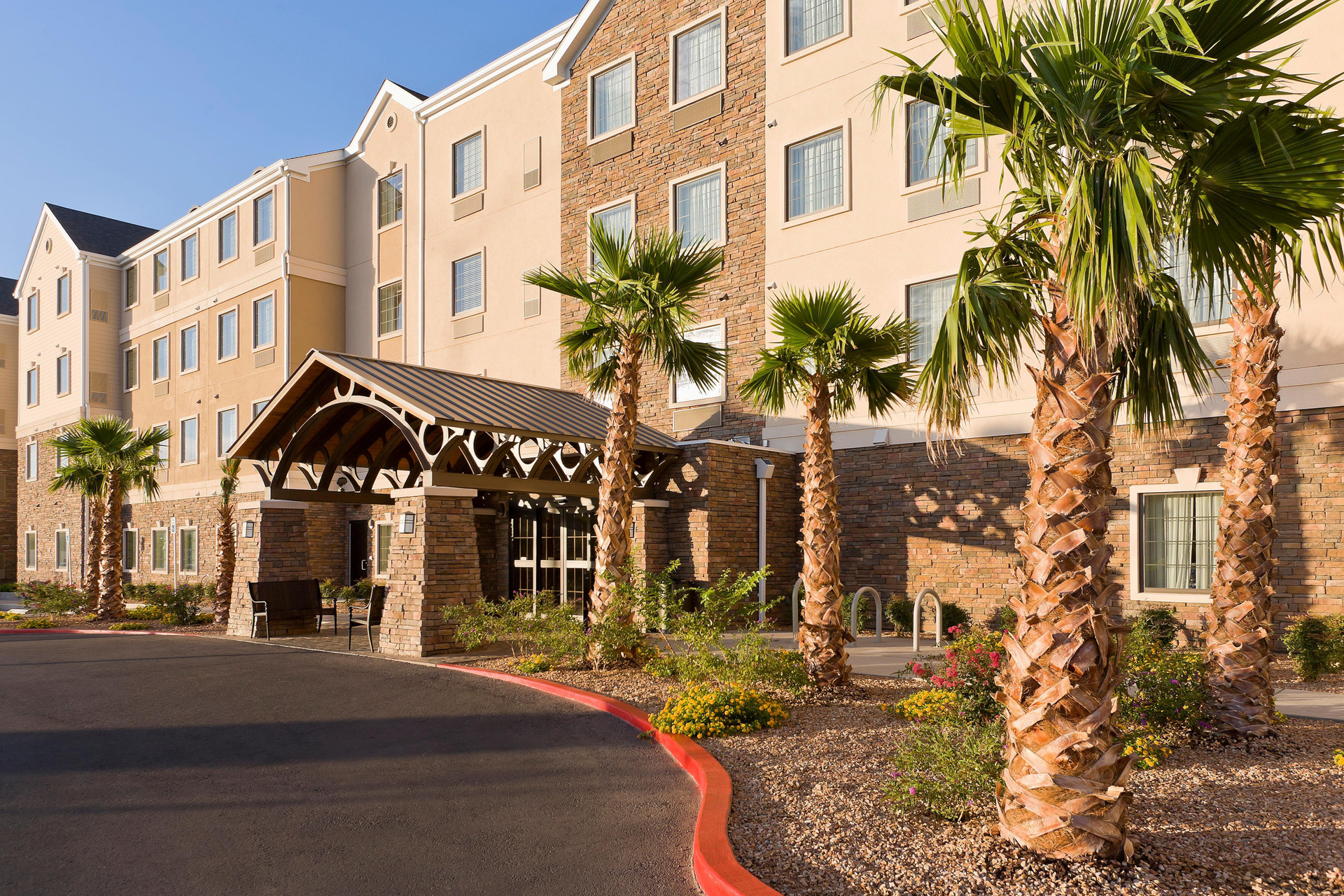 Vista Exterior Staybridge Suites El Paso Airport by IHG
