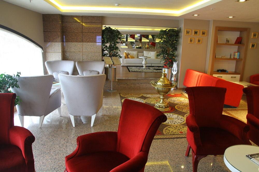 Comodidades do estabelecimento The Time Istanbul Hotel