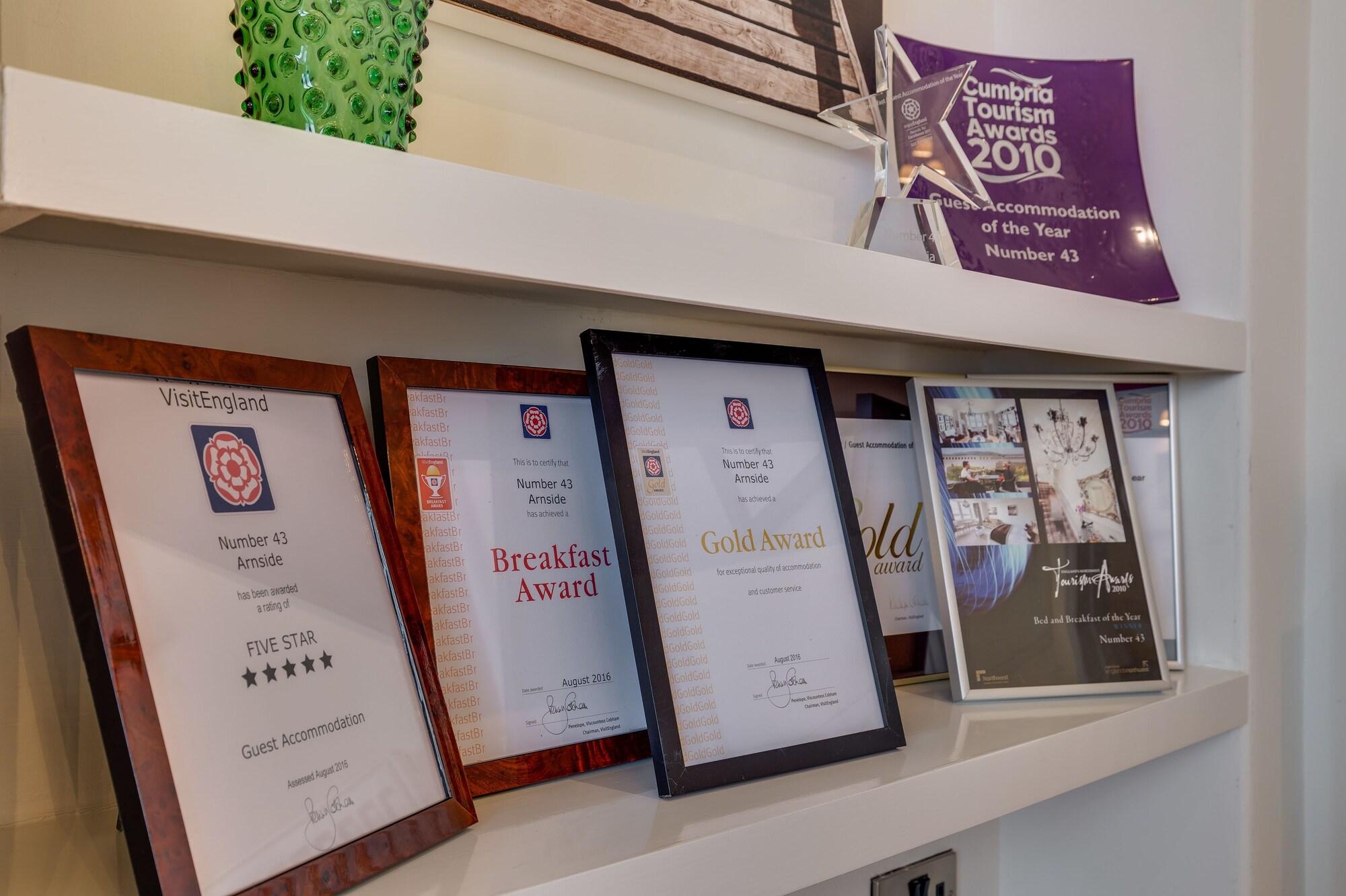 Vista Lobby Number 43