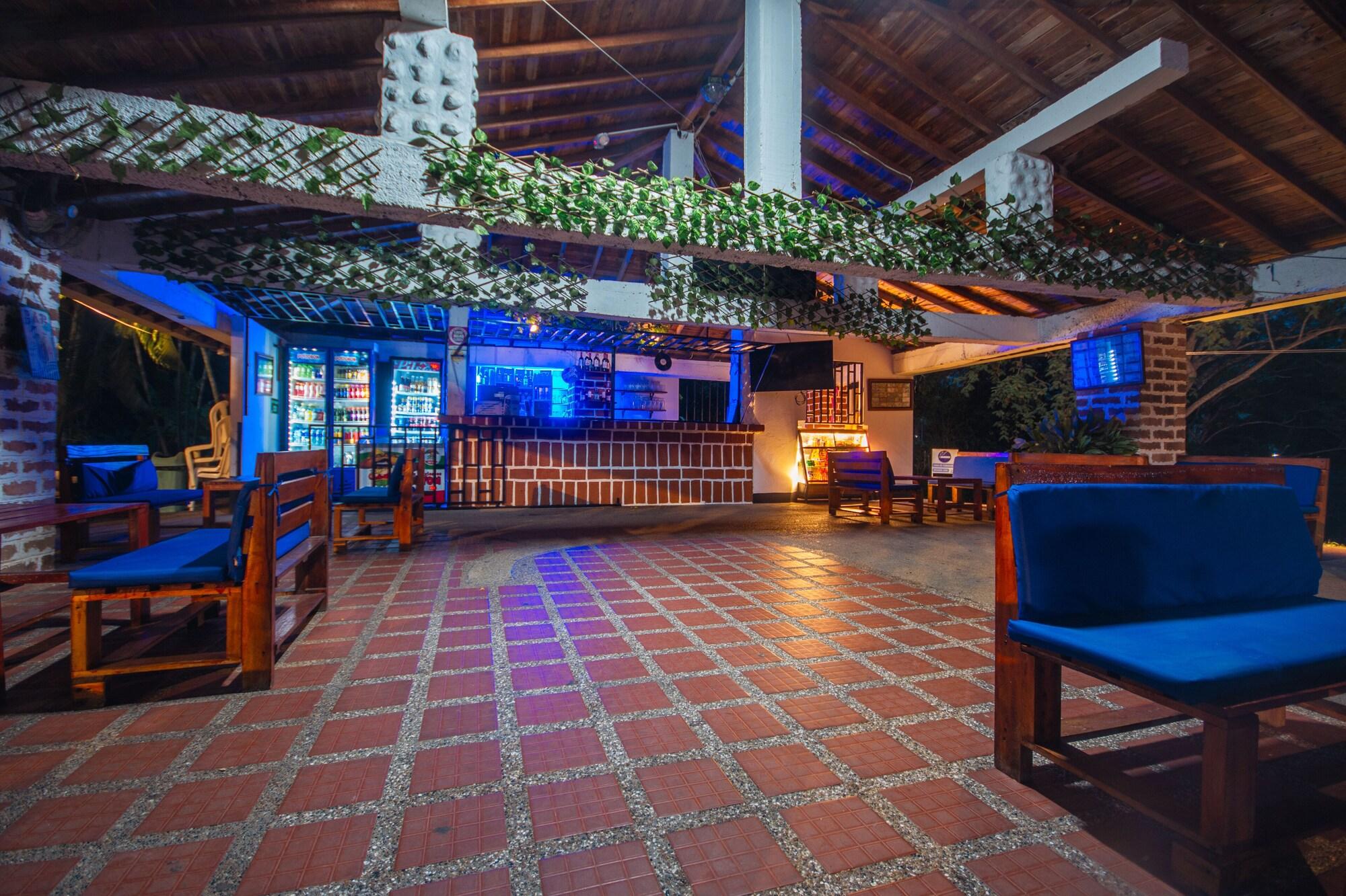 Bar/Salón Hotel Familia Casa Blanca