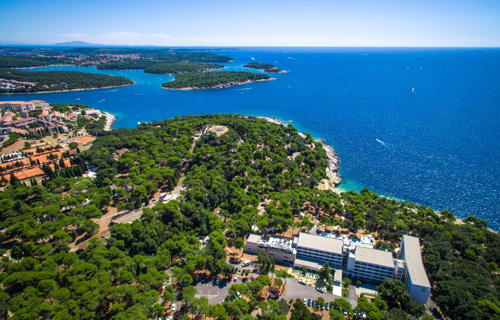 Vista Exterior Park Plaza Arena Pula