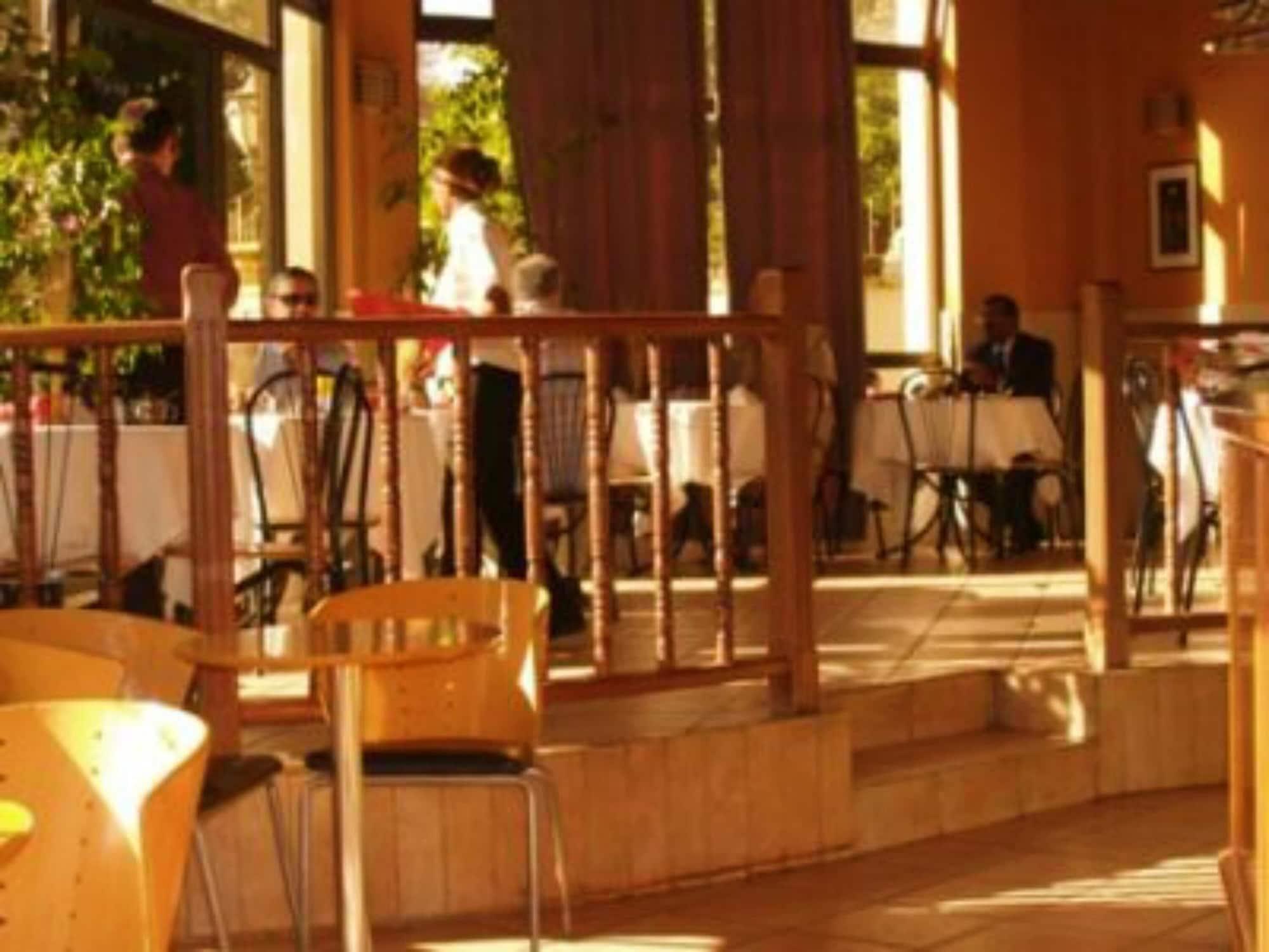Restaurant Crystal Hotel Asmara