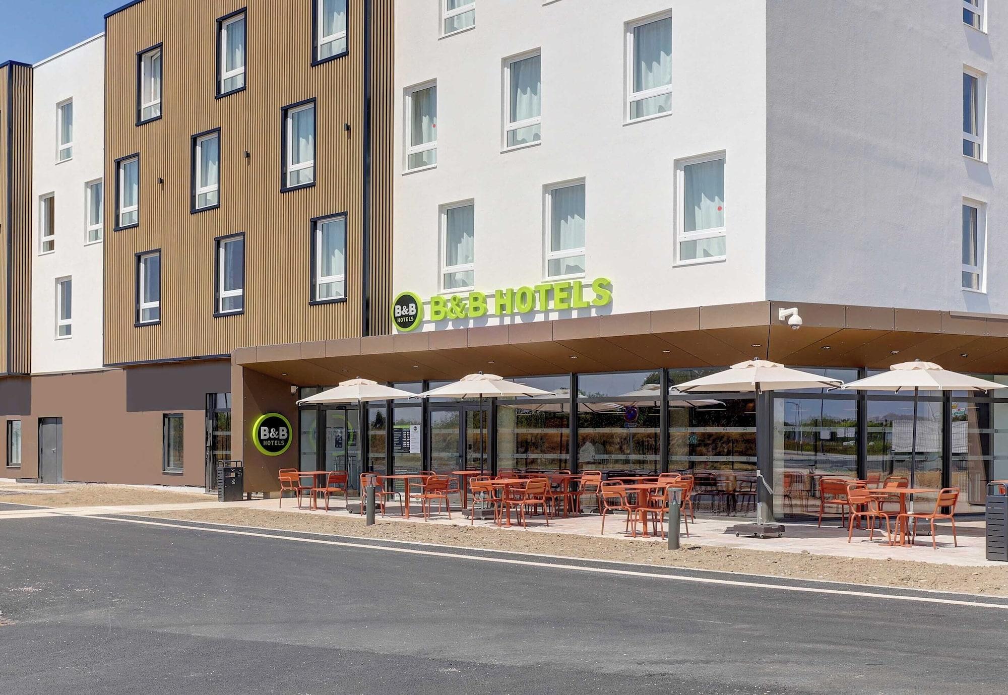 Vista Exterior B&B Hotel Moulins Avermes