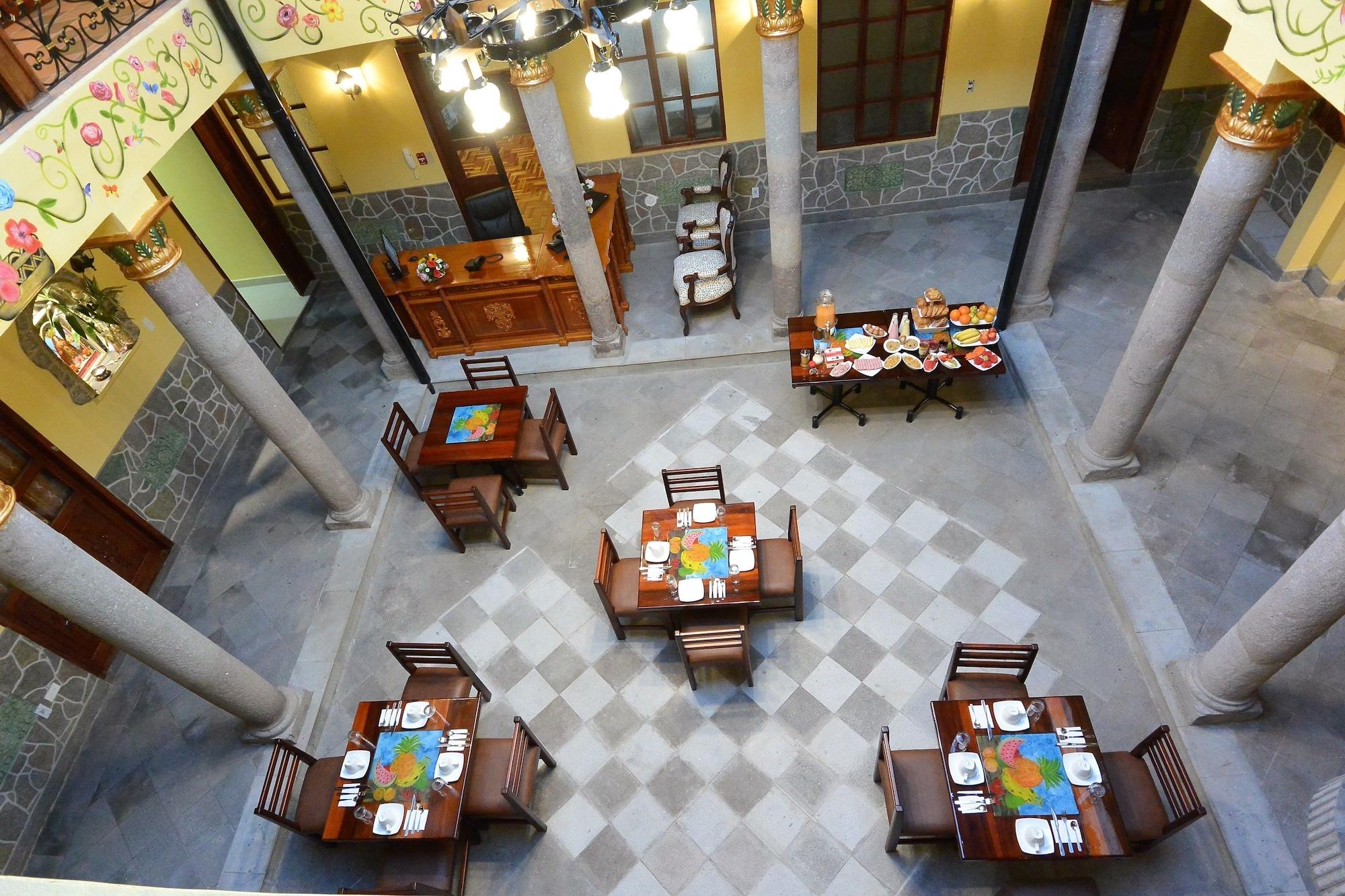 Sala de Reuniones Hotel La Basílica Quito