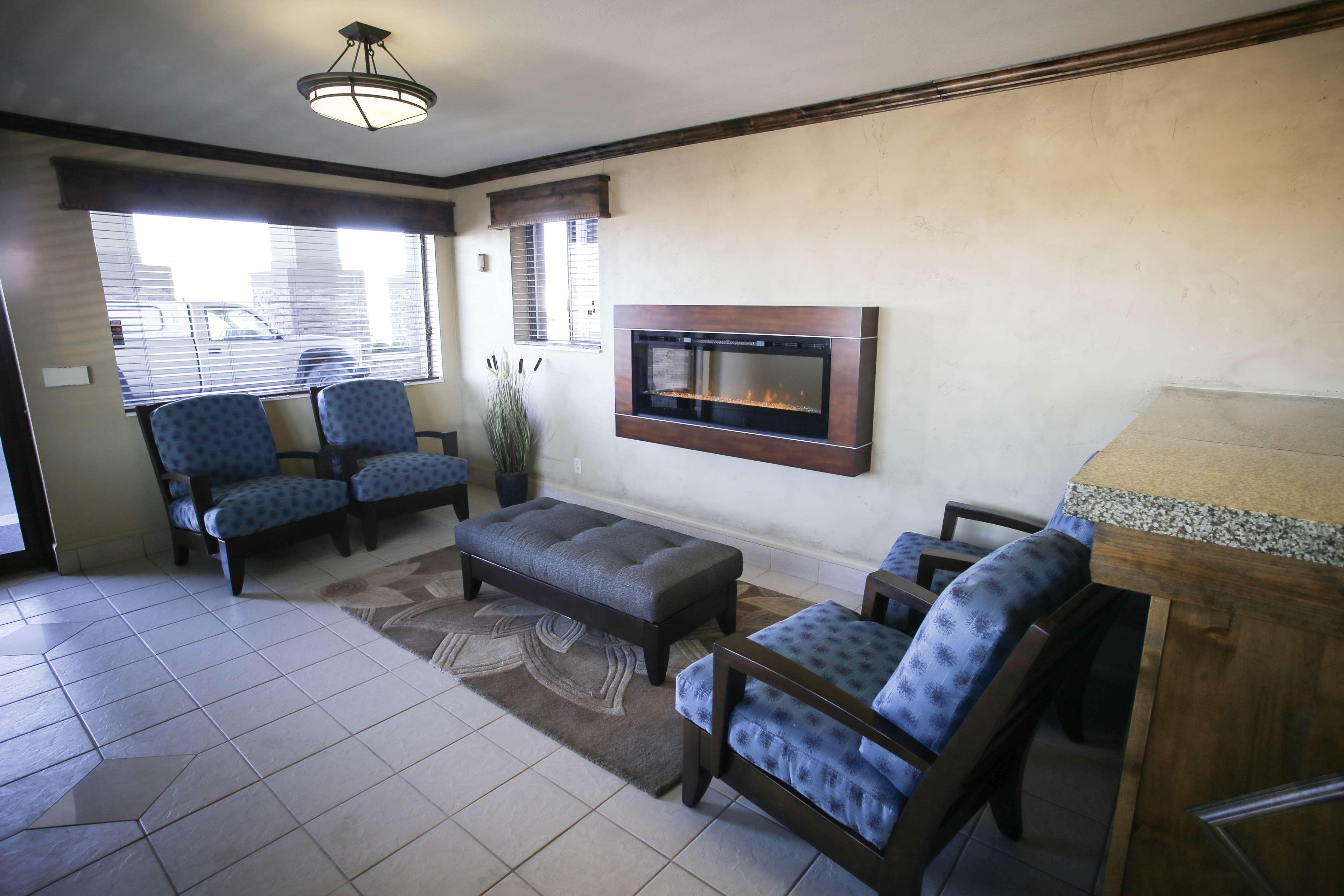 Vista Lobby Best Western Paradise Inn
