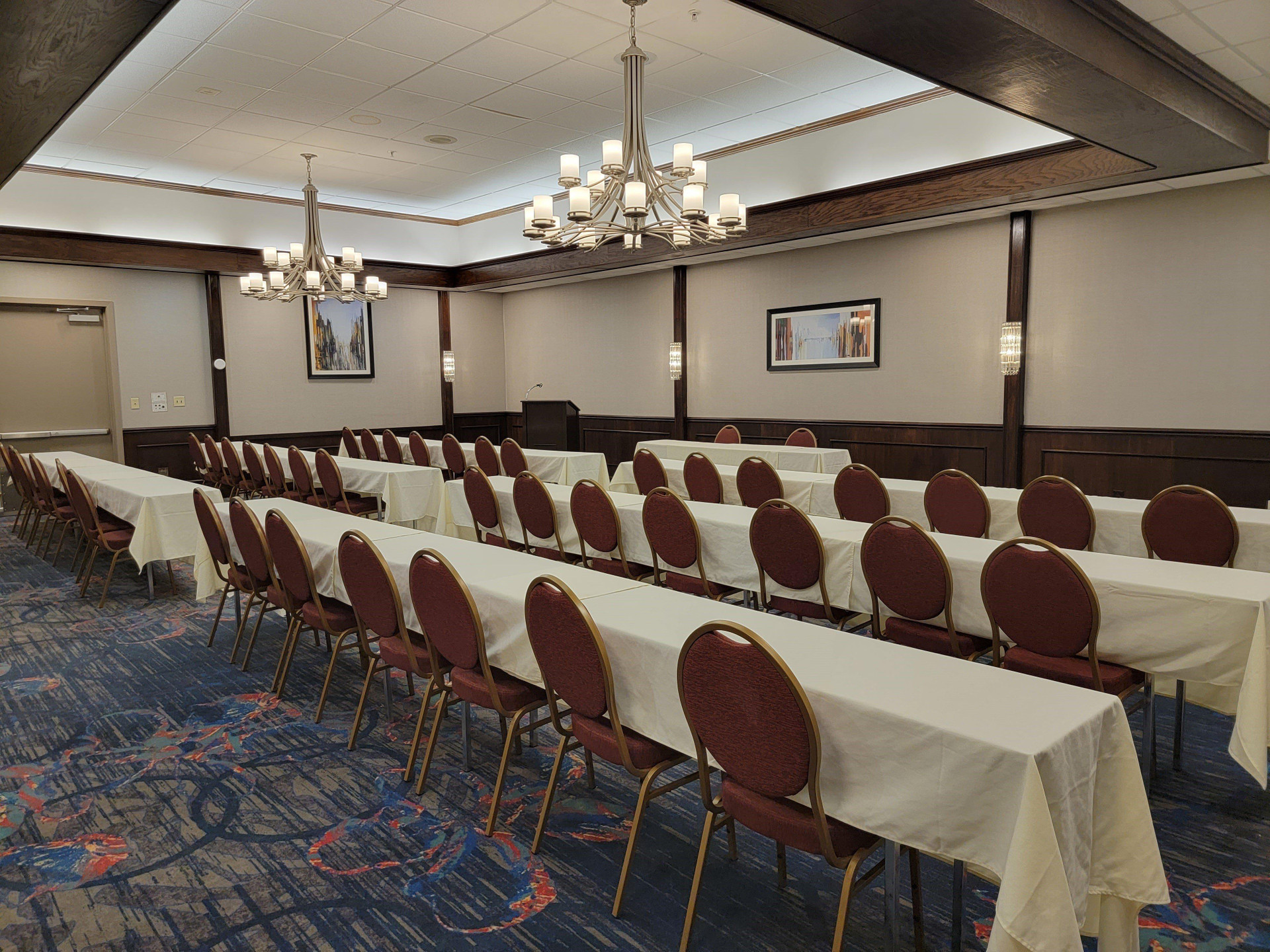 Centro de Negocios Holiday Inn Milwaukee Brookfield by IHG