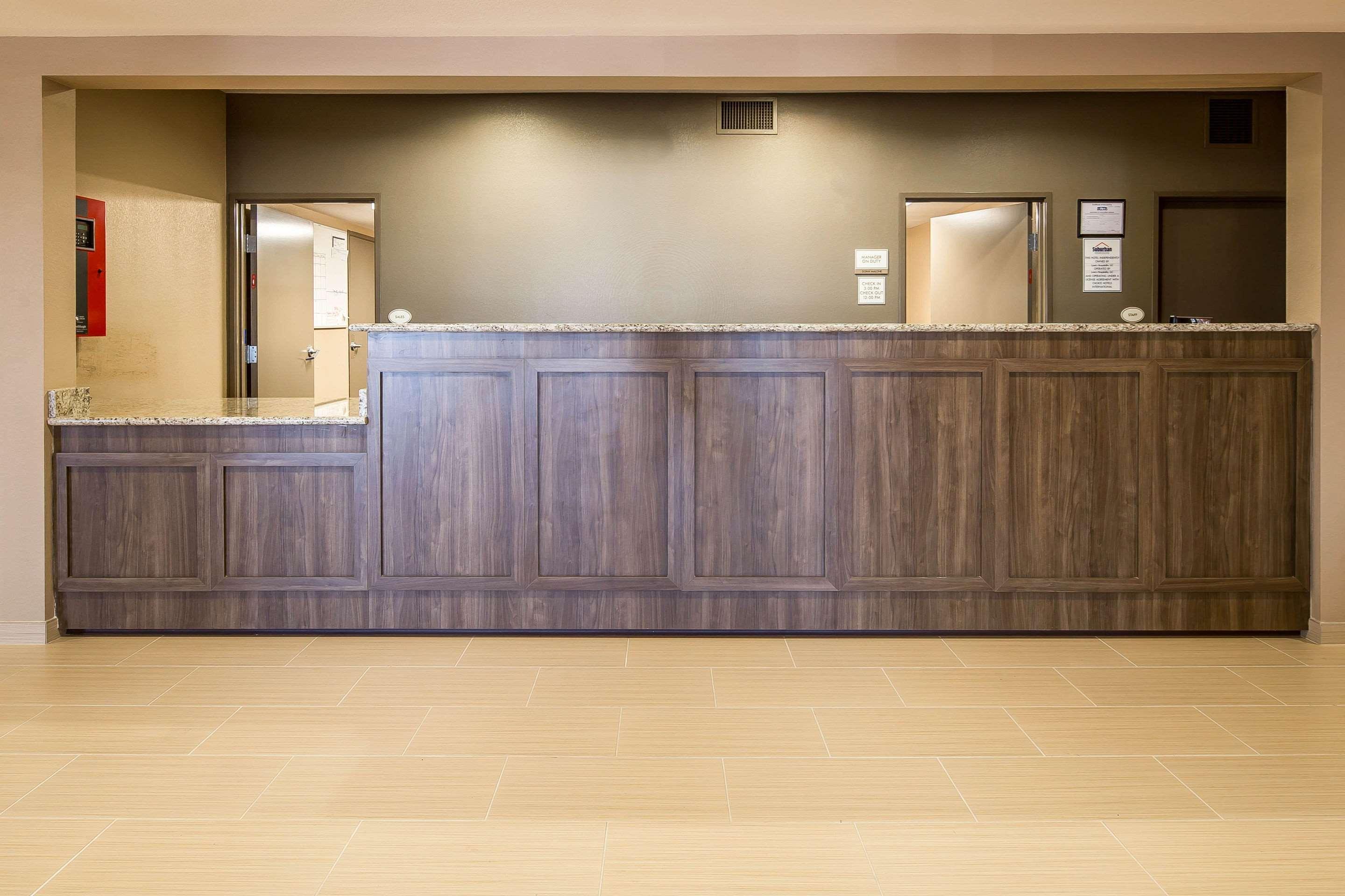 Vista Lobby Suburban Studios Midland I-20