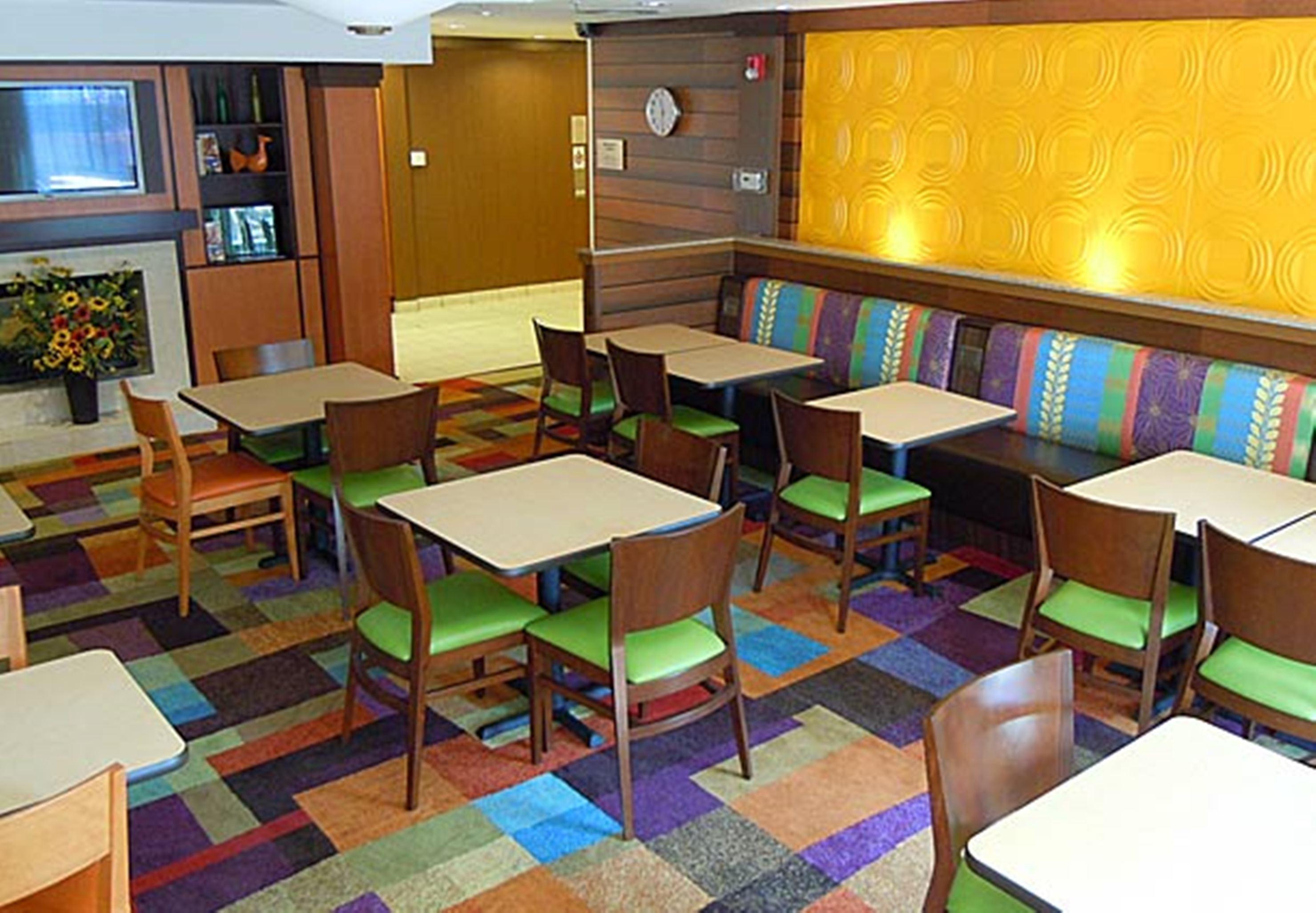 Restaurant Fairfield Inn & Suites by Marriott Ukiah - Mendocino County