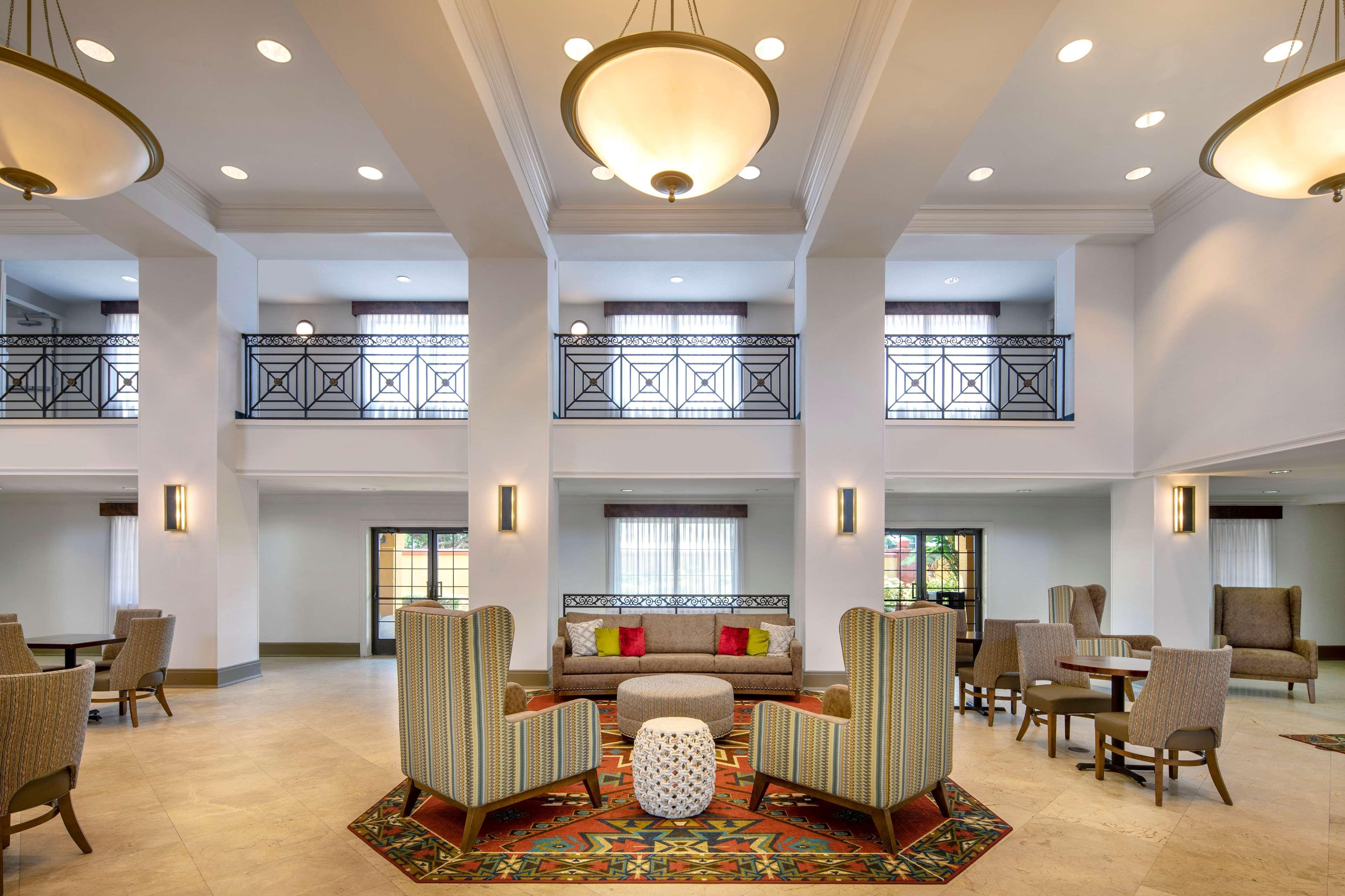 Vista Lobby Hampton Inn & Suites St. Augustine-Vilano Beach