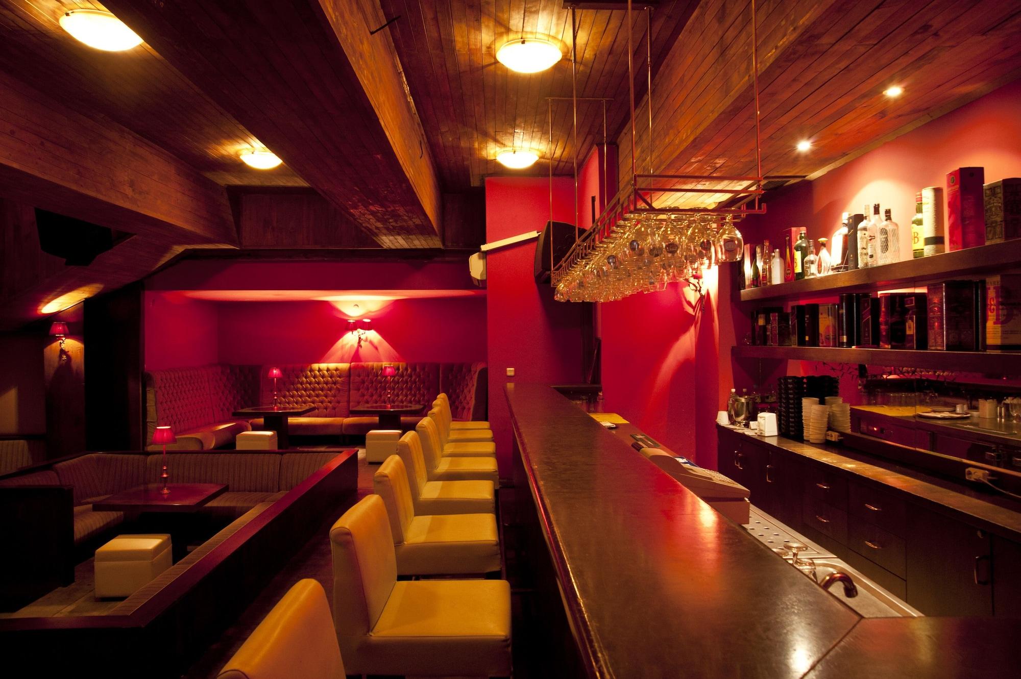 Bar/Salón Mrg Hotel