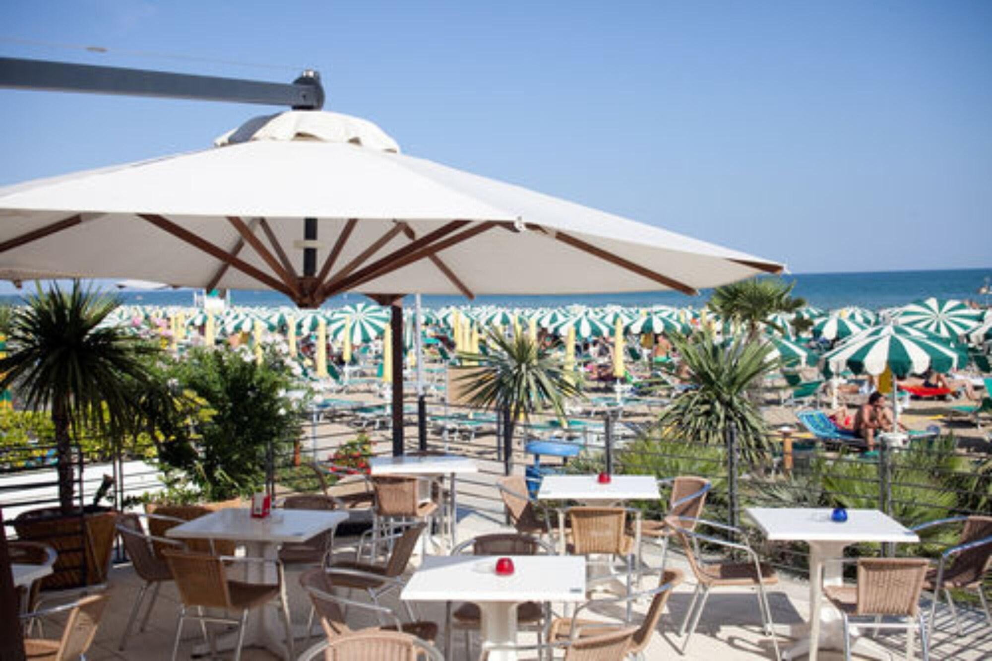 Bar/Salón Hotel Columbia & Ninfea