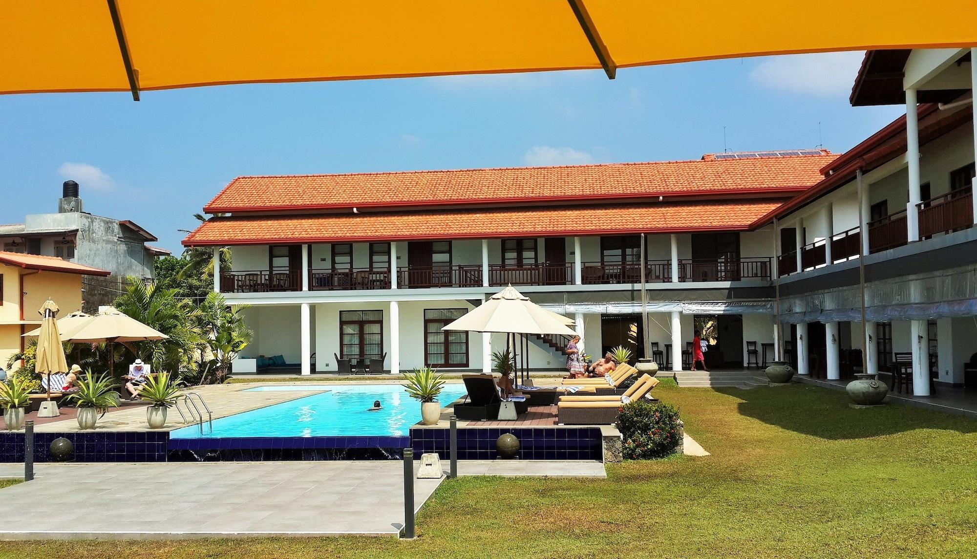 Vista Exterior Imagine Villa Hotel