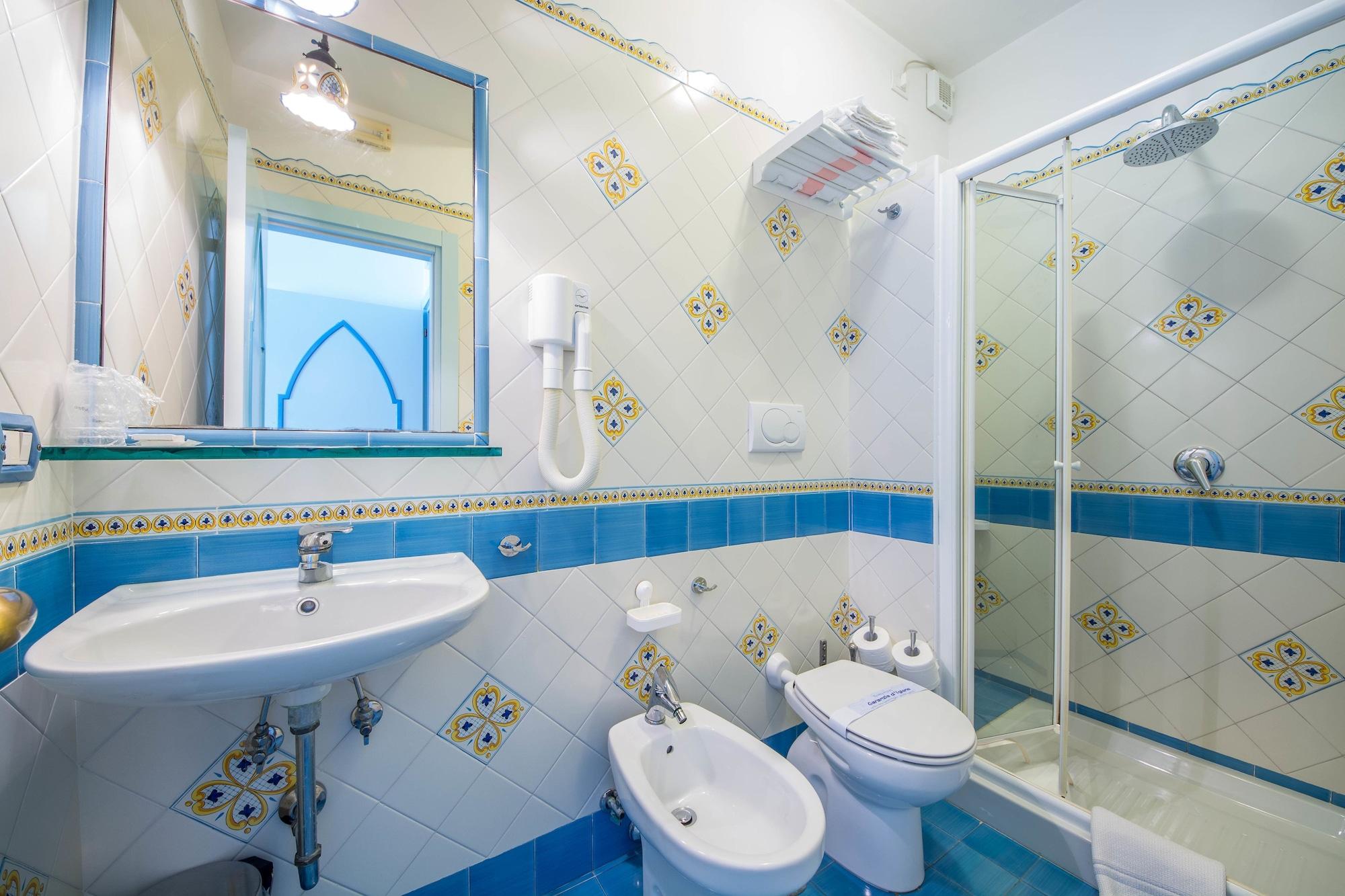 Equipamiento de Habitación Riviera B&B Rooms and Apartament SEA-VIEW