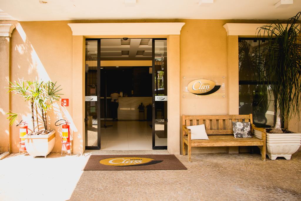Comodidades del Alojamiento Class Hotel Passos