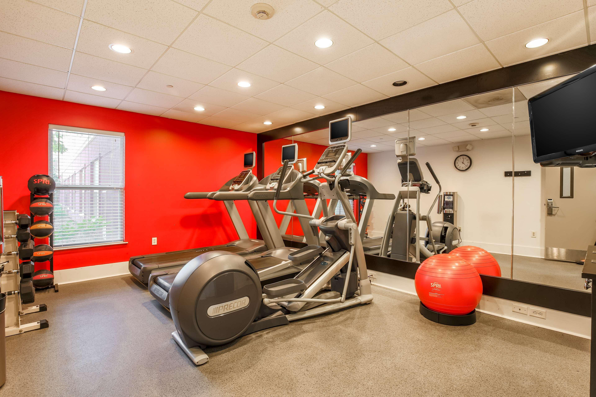 Gimnasio Homewood Suites Southwind - Hacks Cross