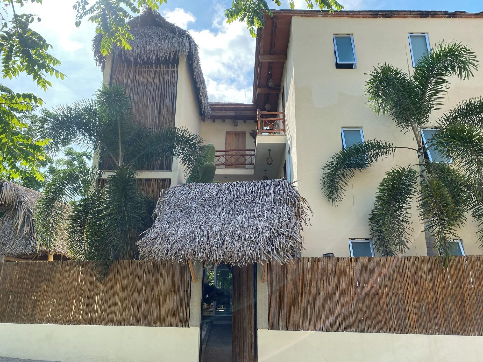 Vista Exterior Casa Candra